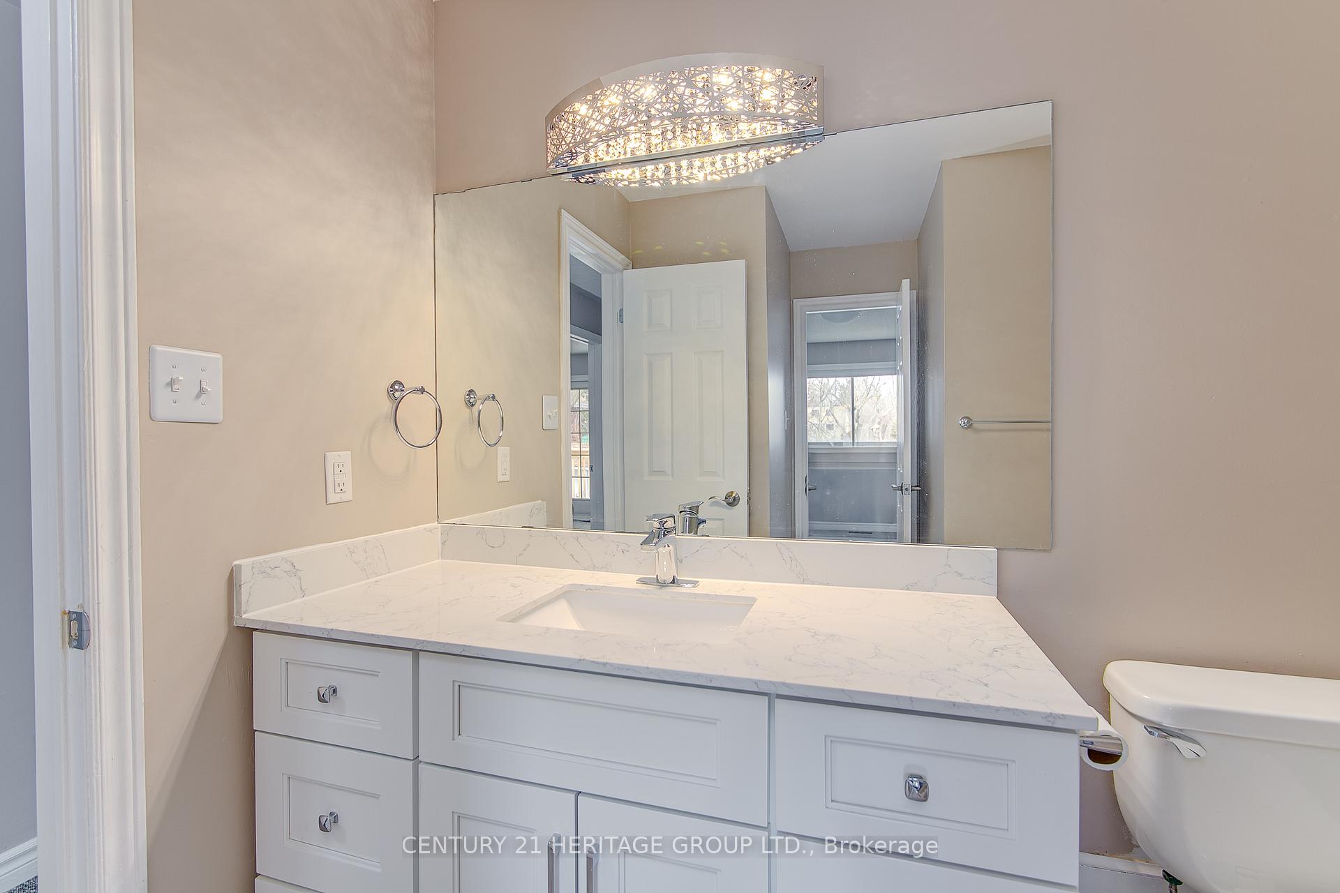Photo 6 of 119 Berczy Street, Barrie, Codrington — HOMEH