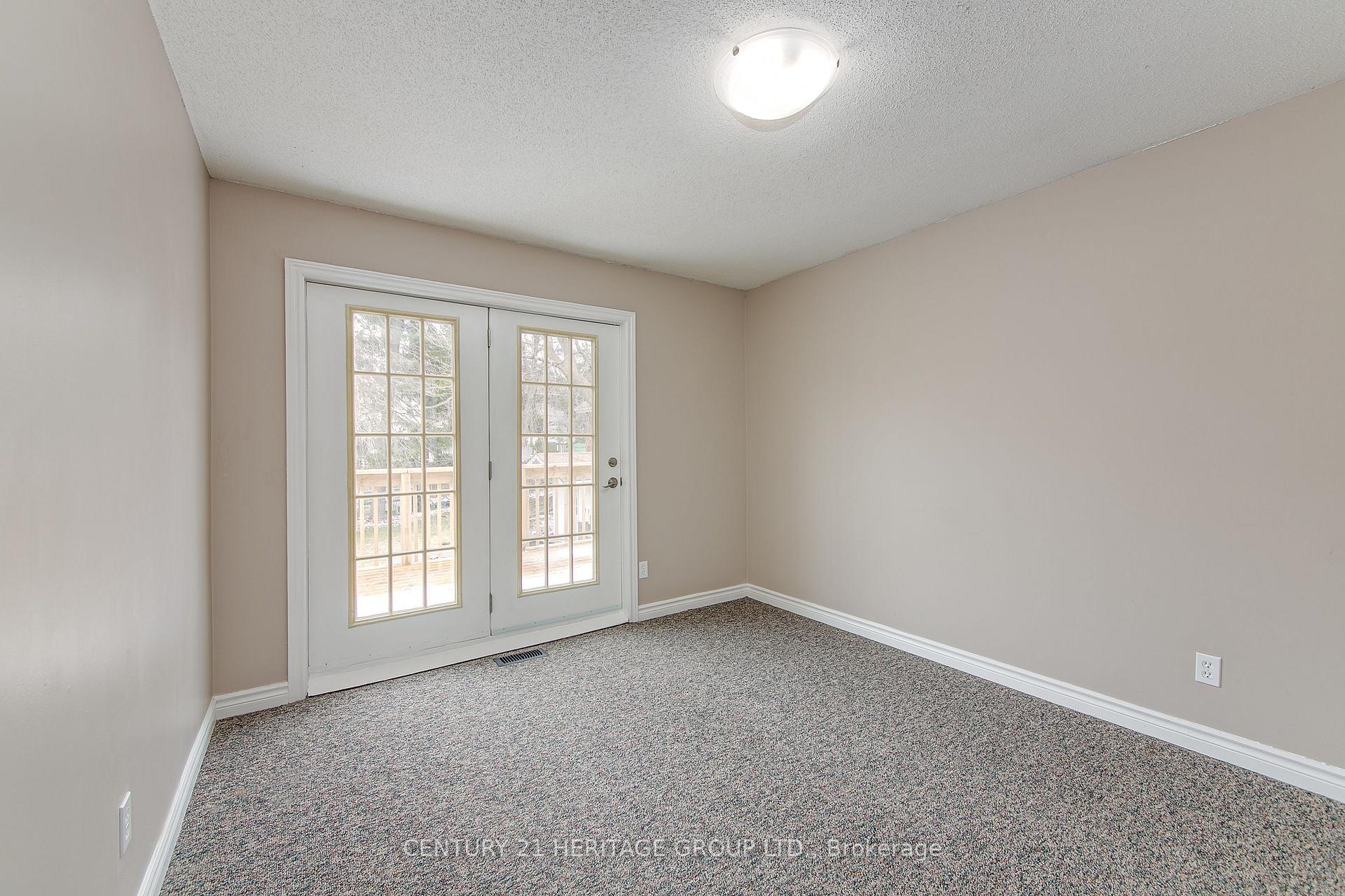 Photo 10 of 119 Berczy Street, Barrie, Codrington — HOMEH