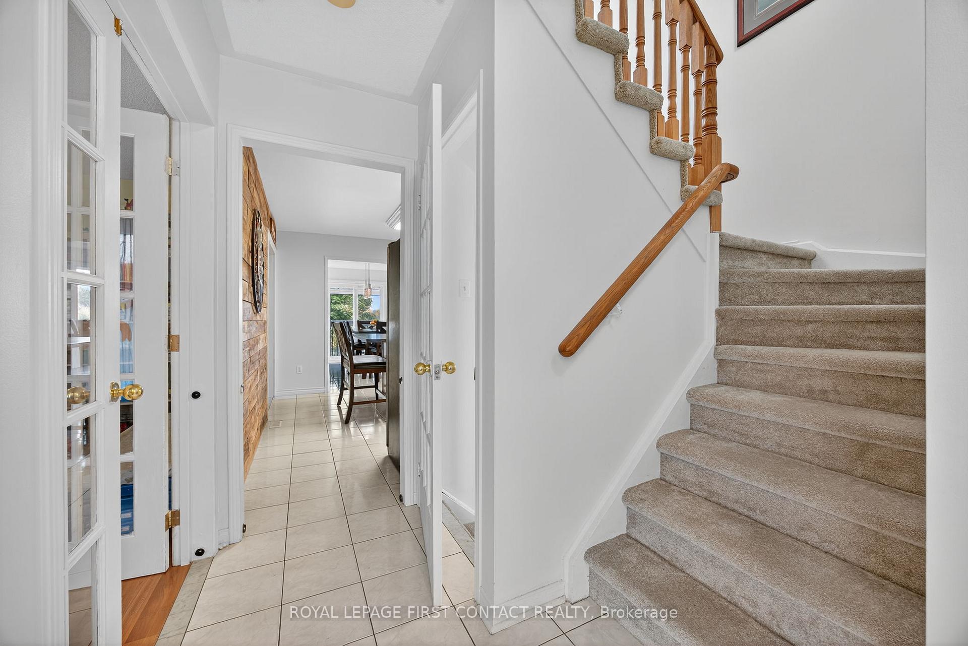 Photo 4 of 22 Bishop Drive, Barrie, Ardagh — HOMEH
