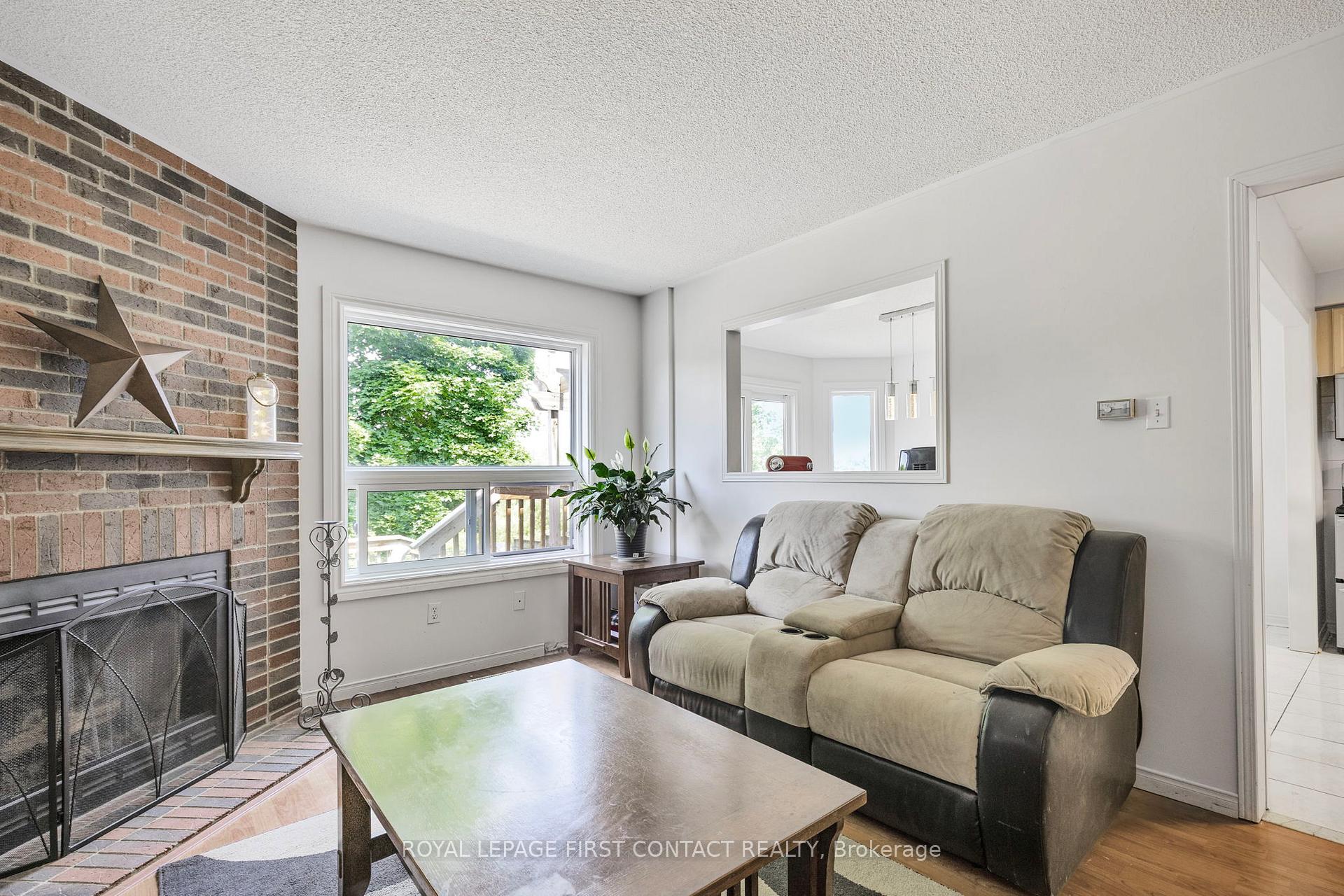 Photo 14 of 22 Bishop Drive, Barrie, Ardagh — HOMEH