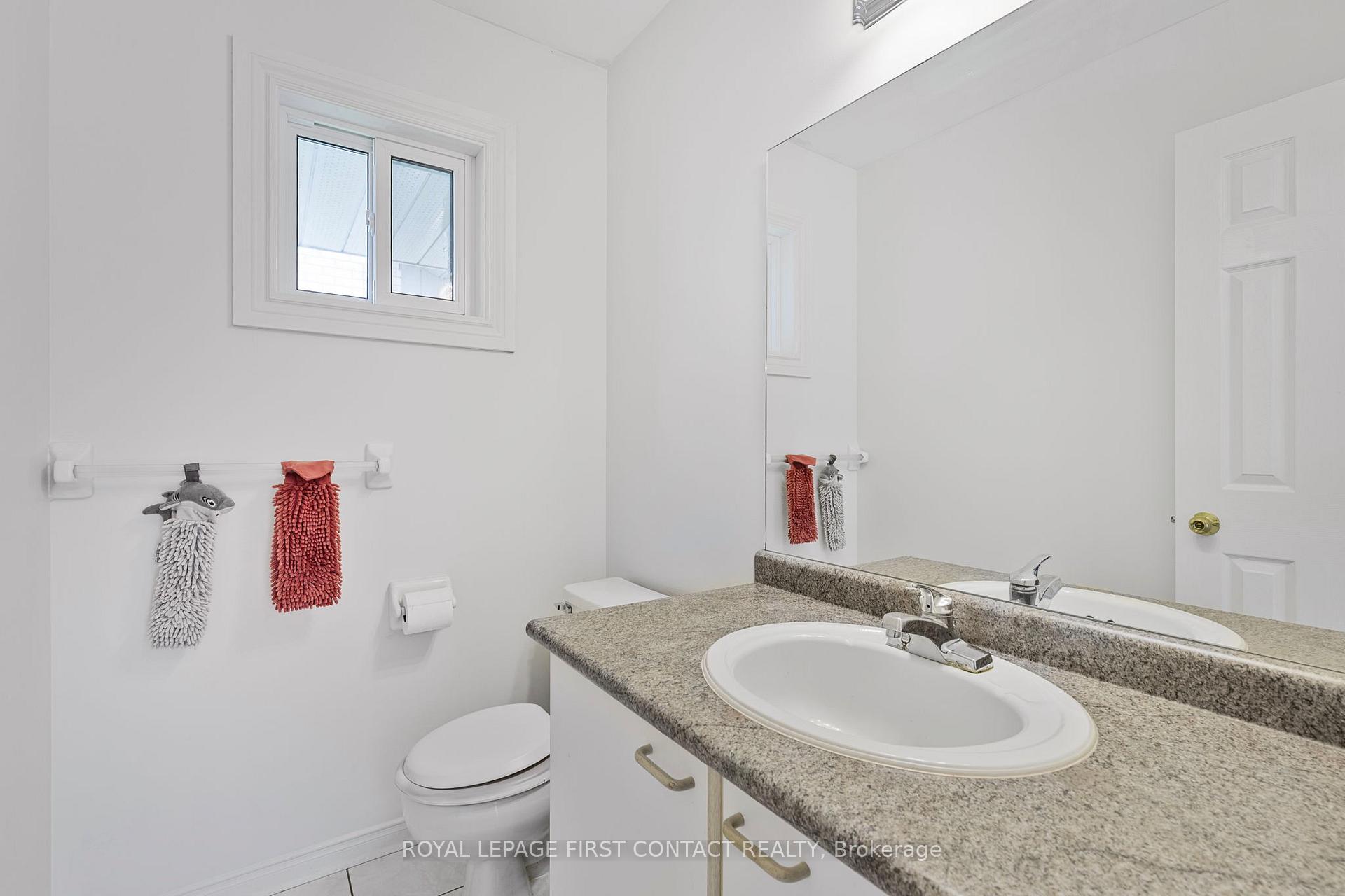 Photo 16 of 22 Bishop Drive, Barrie, Ardagh — HOMEH