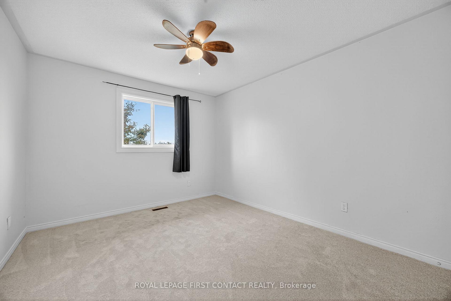 Photo 24 of 22 Bishop Drive, Barrie, Ardagh — HOMEH
