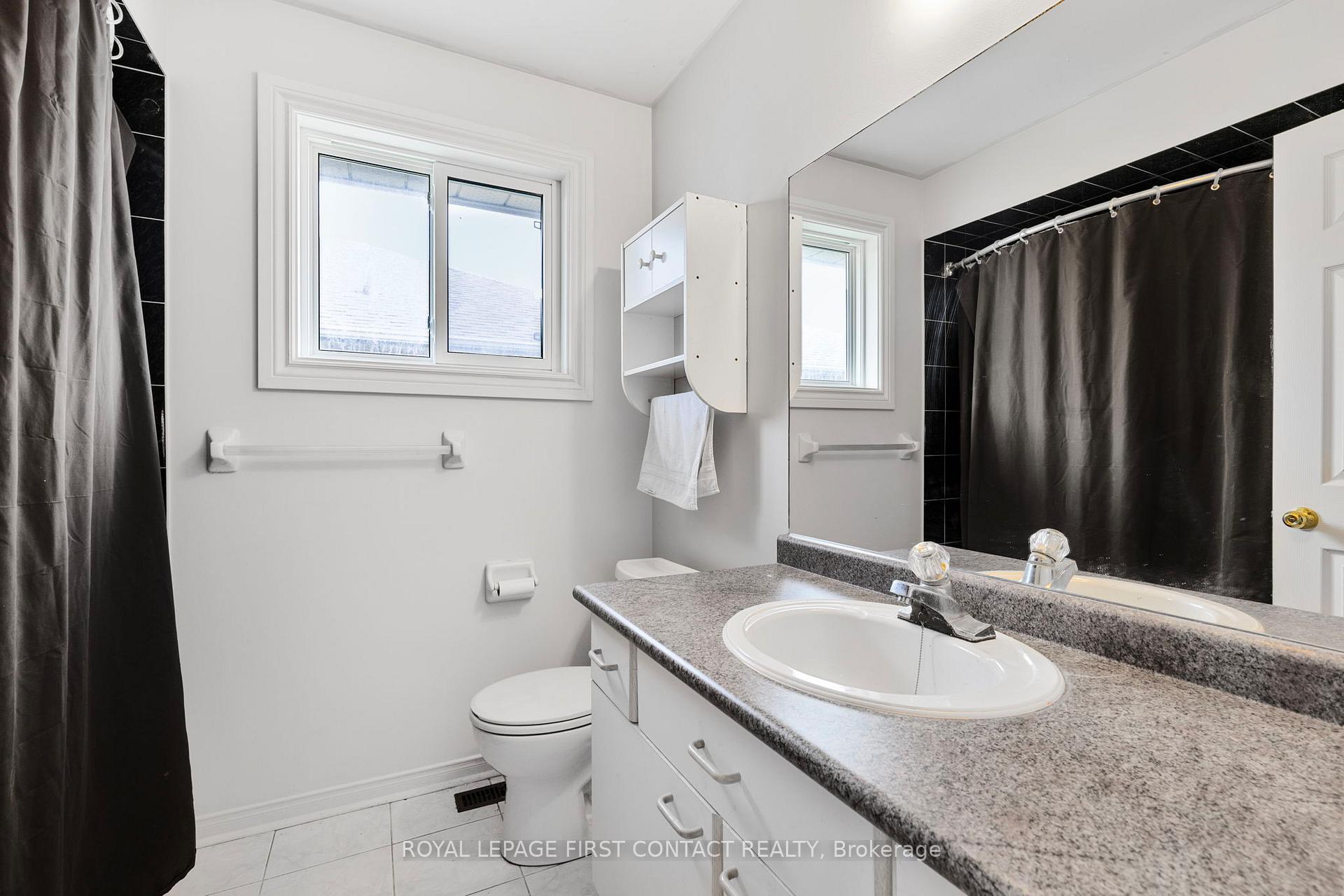 Photo 19 of 22 Bishop Drive, Barrie, Ardagh — HOMEH