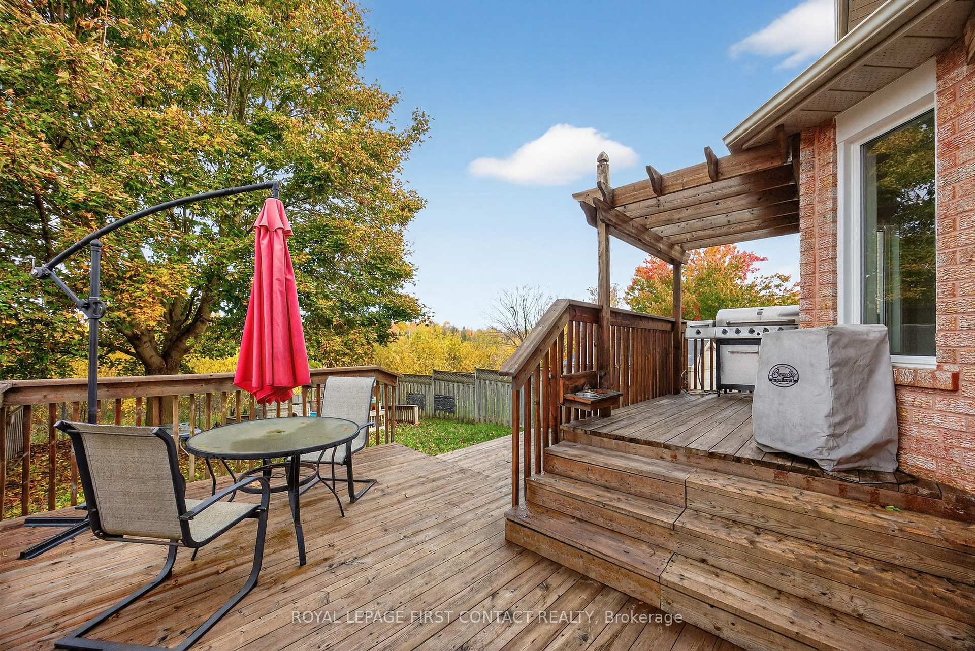 Photo 30 of 22 Bishop Drive, Barrie, Ardagh — HOMEH