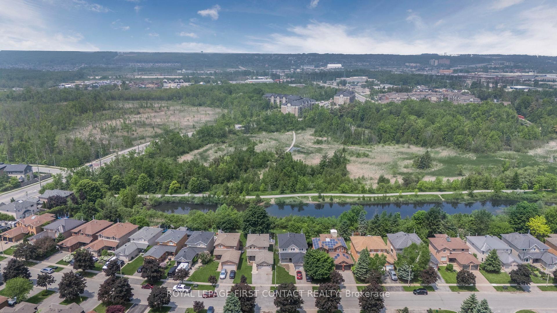Photo 42 of 22 Bishop Drive, Barrie, Ardagh — HOMEH