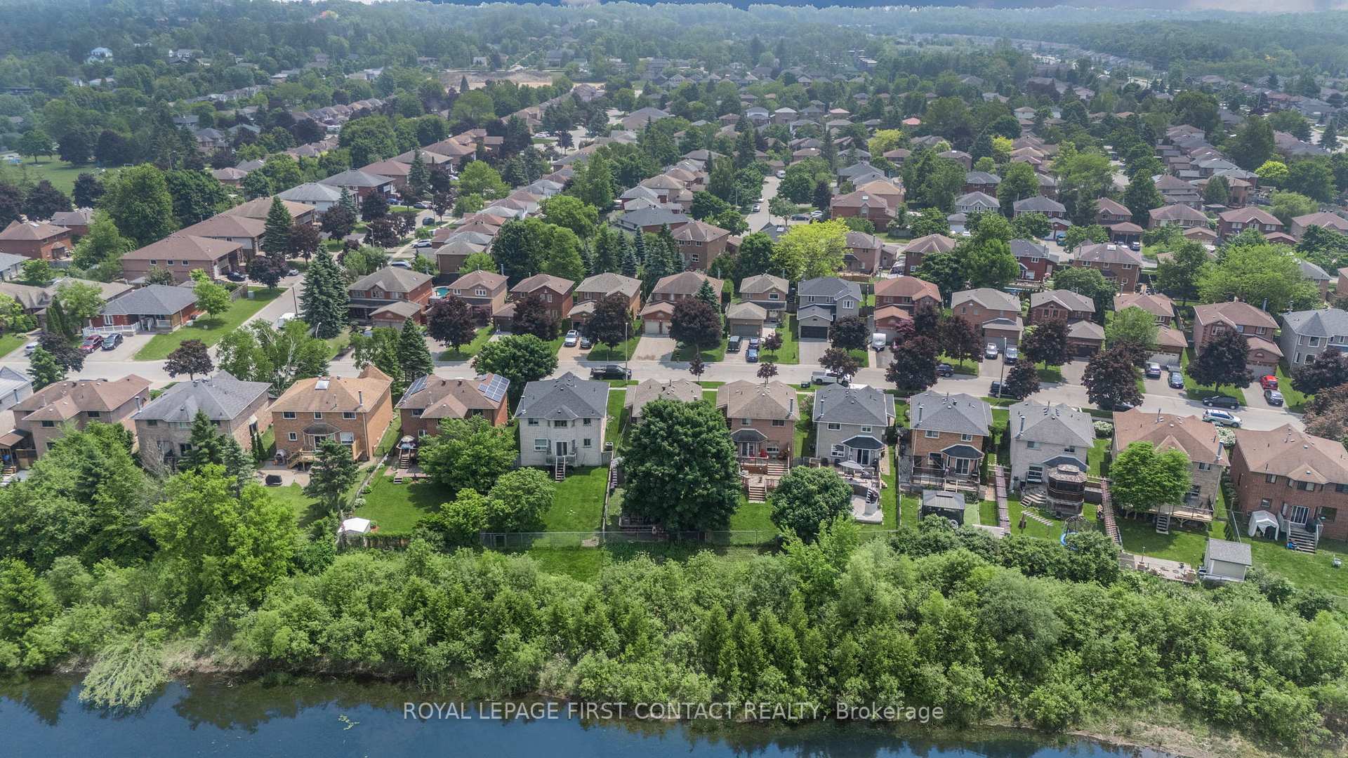 Photo 41 of 22 Bishop Drive, Barrie, Ardagh — HOMEH