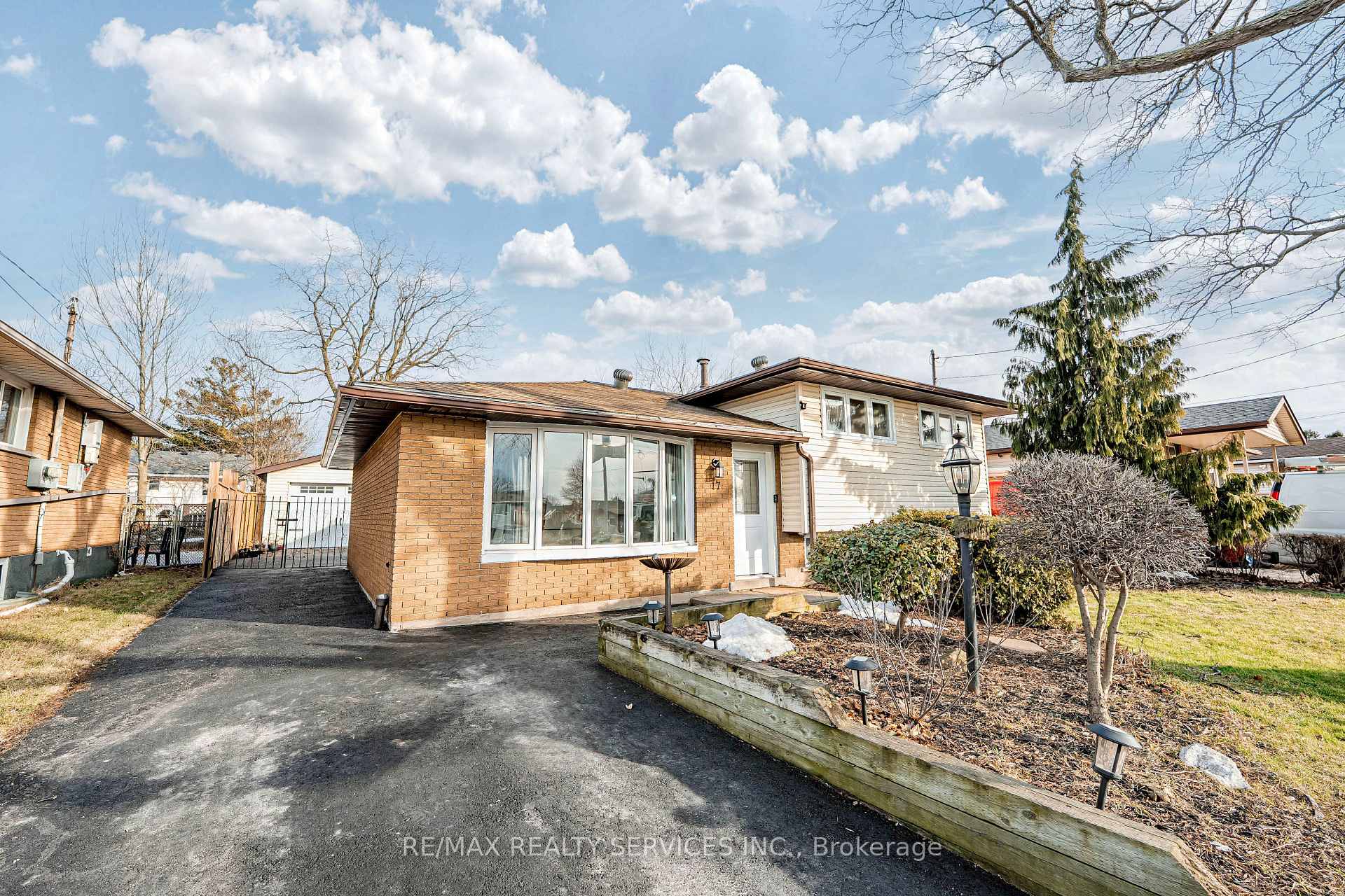 Photo 1 of 17 Shamrock Court, Hamilton, Lawfield — HOMEH