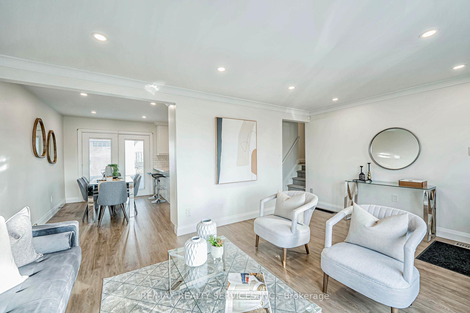 Photo 7 of 17 Shamrock Court, Hamilton, Lawfield — HOMEH