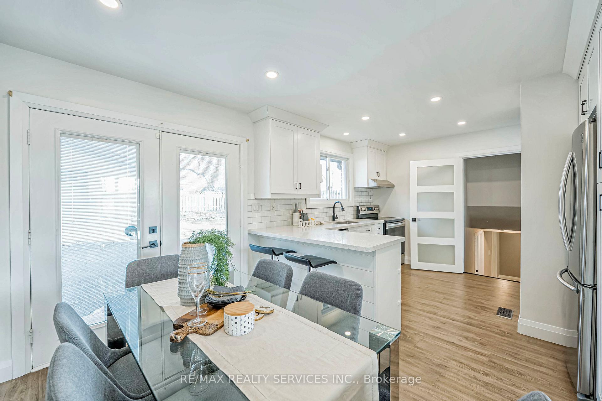 Photo 12 of 17 Shamrock Court, Hamilton, Lawfield — HOMEH