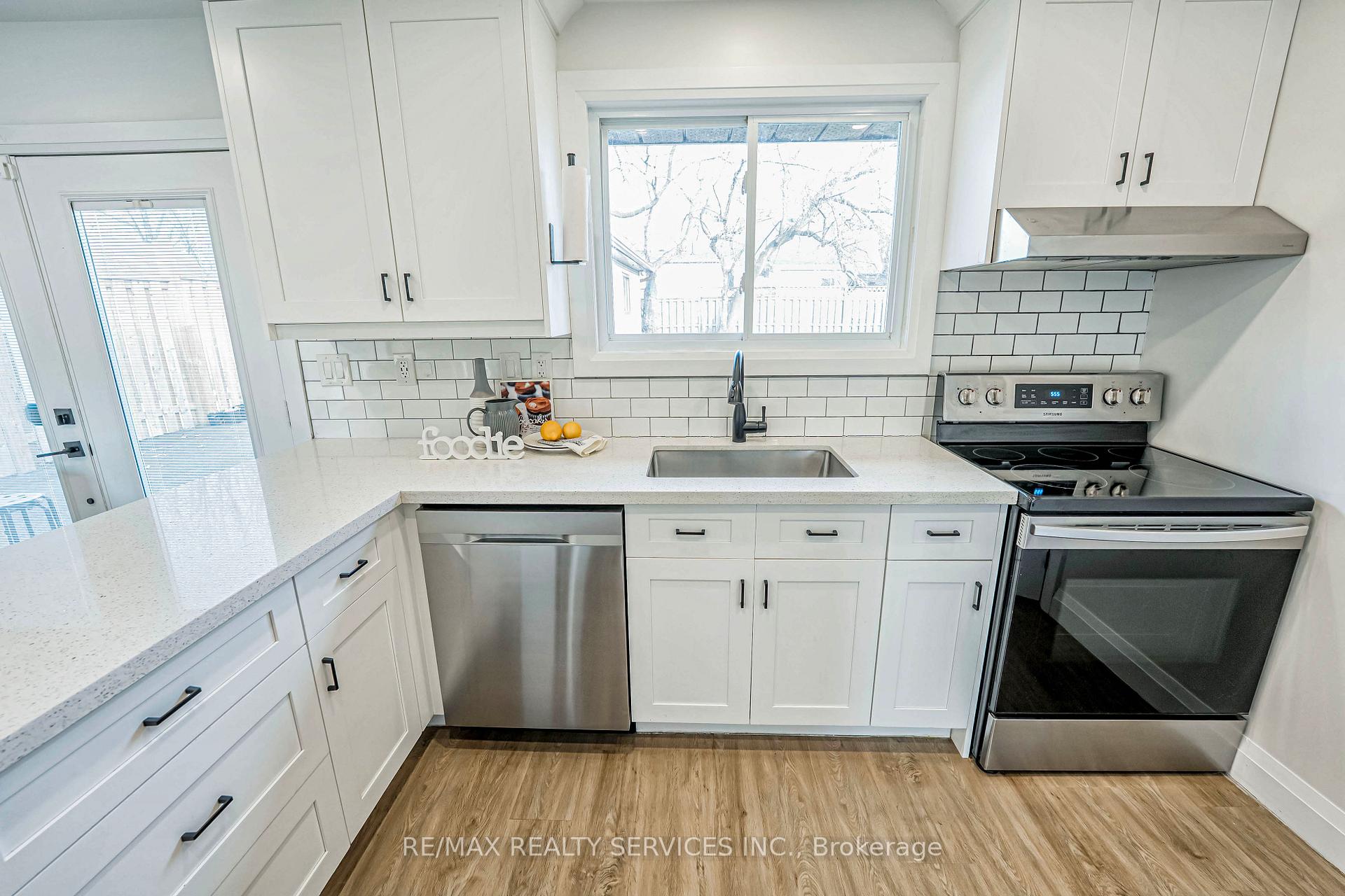 Photo 16 of 17 Shamrock Court, Hamilton, Lawfield — HOMEH