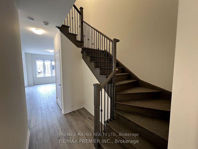 Photo 2 of 3 Prudhoe Terrace, Barrie, Rural Barrie Southeast — HOMEH