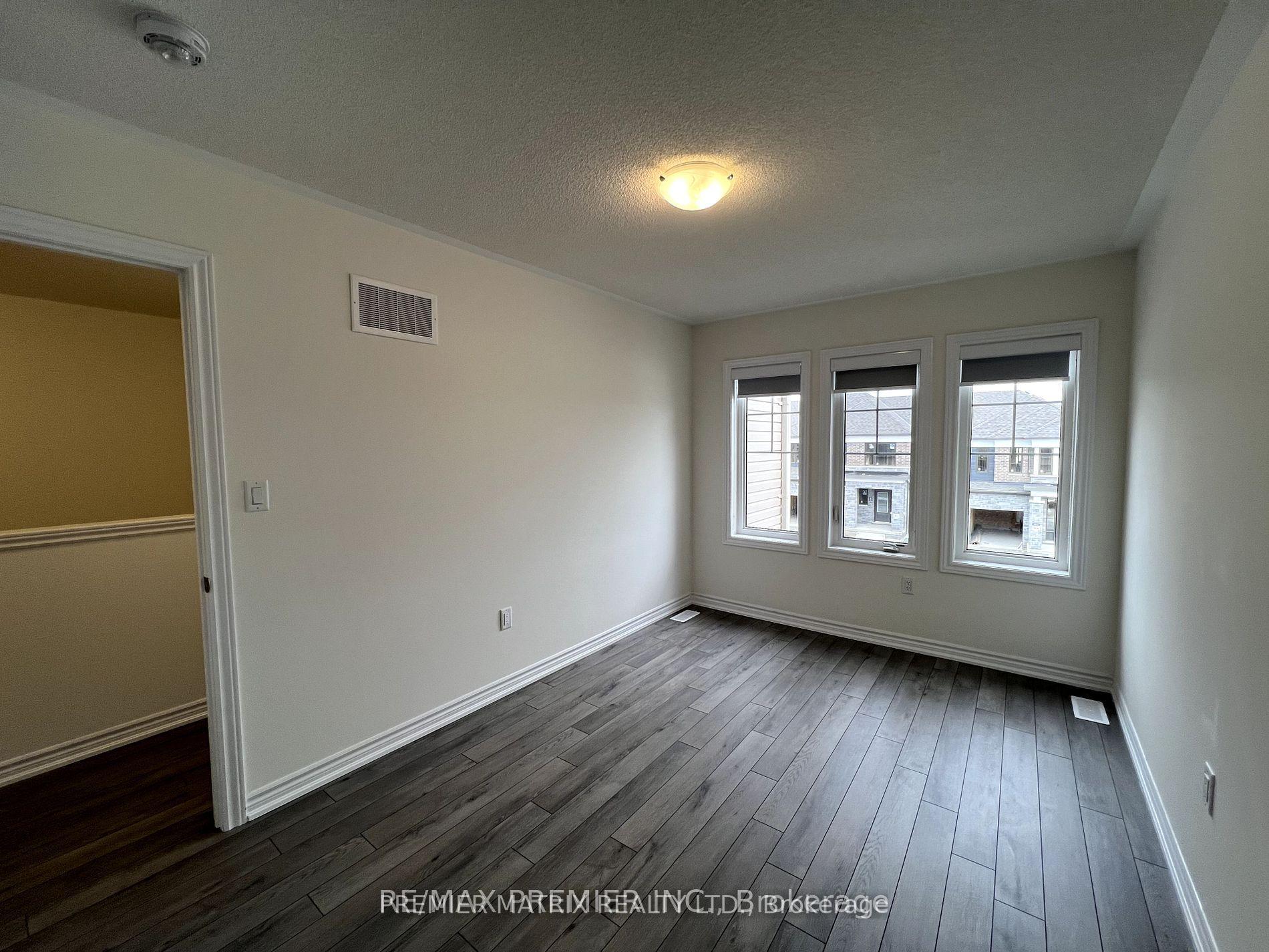 Photo 18 of 3 Prudhoe Terrace, Barrie, Rural Barrie Southeast — HOMEH