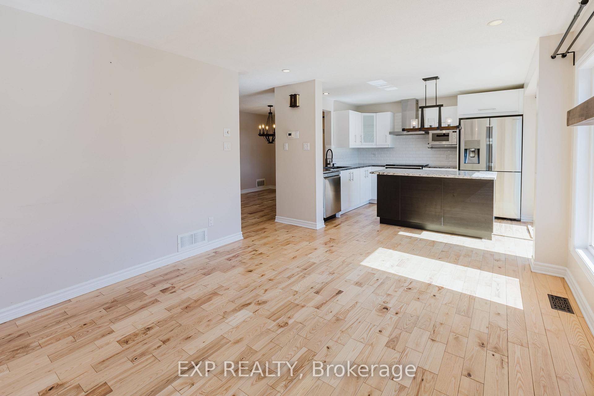 Photo 15 of 481 Paul Metivier Drive, Ottawa, Barrhaven - Strandherd — HOMEH