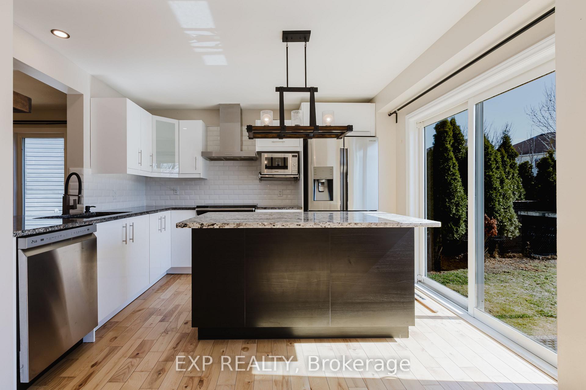 Photo 17 of 481 Paul Metivier Drive, Ottawa, Barrhaven - Strandherd — HOMEH