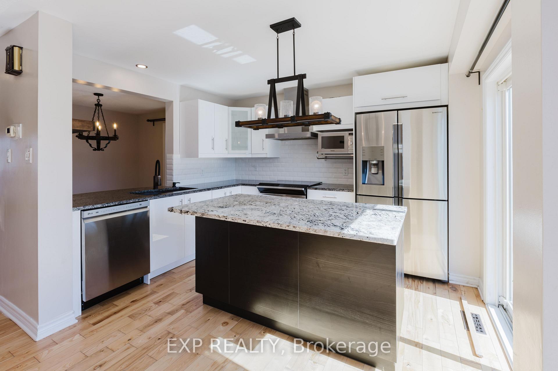 Photo 18 of 481 Paul Metivier Drive, Ottawa, Barrhaven - Strandherd — HOMEH