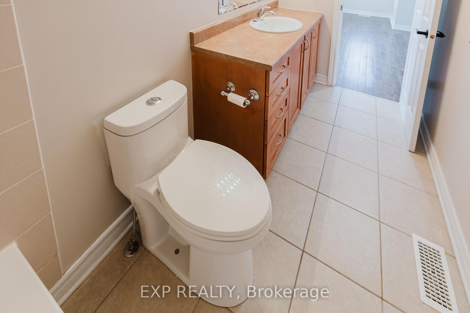 Photo 31 of 481 Paul Metivier Drive, Ottawa, Barrhaven - Strandherd — HOMEH