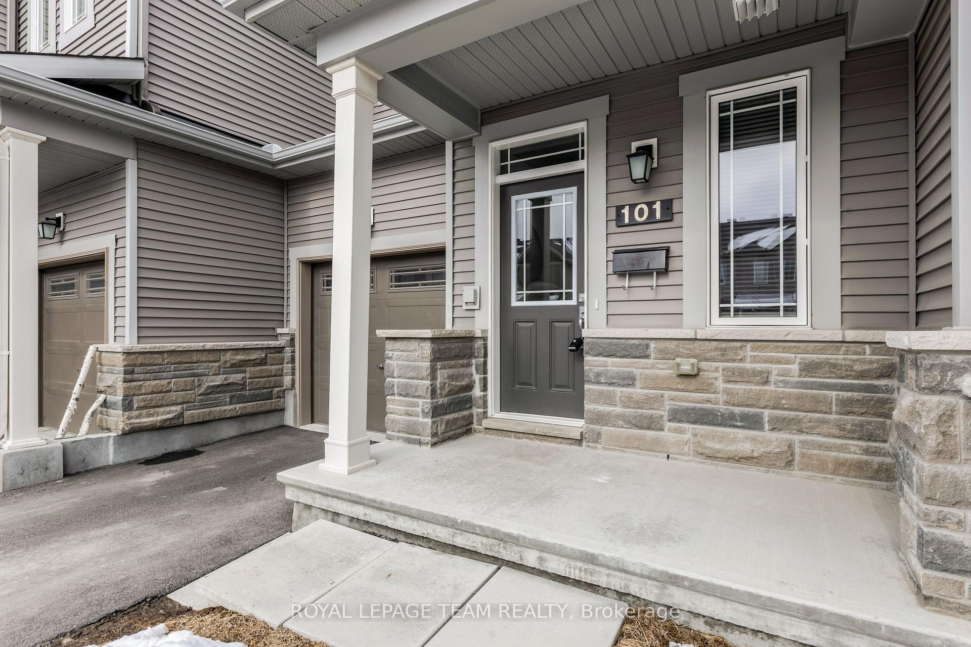 Photo 3 of 101 Mesa Drive, Ottawa, Barrhaven - Half Moon Bay — HOMEH