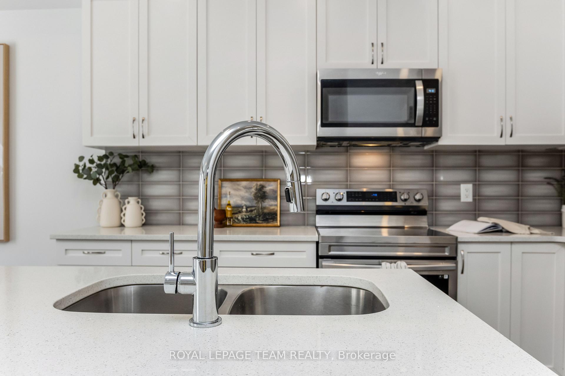 Photo 12 of 101 Mesa Drive, Ottawa, Barrhaven - Half Moon Bay — HOMEH