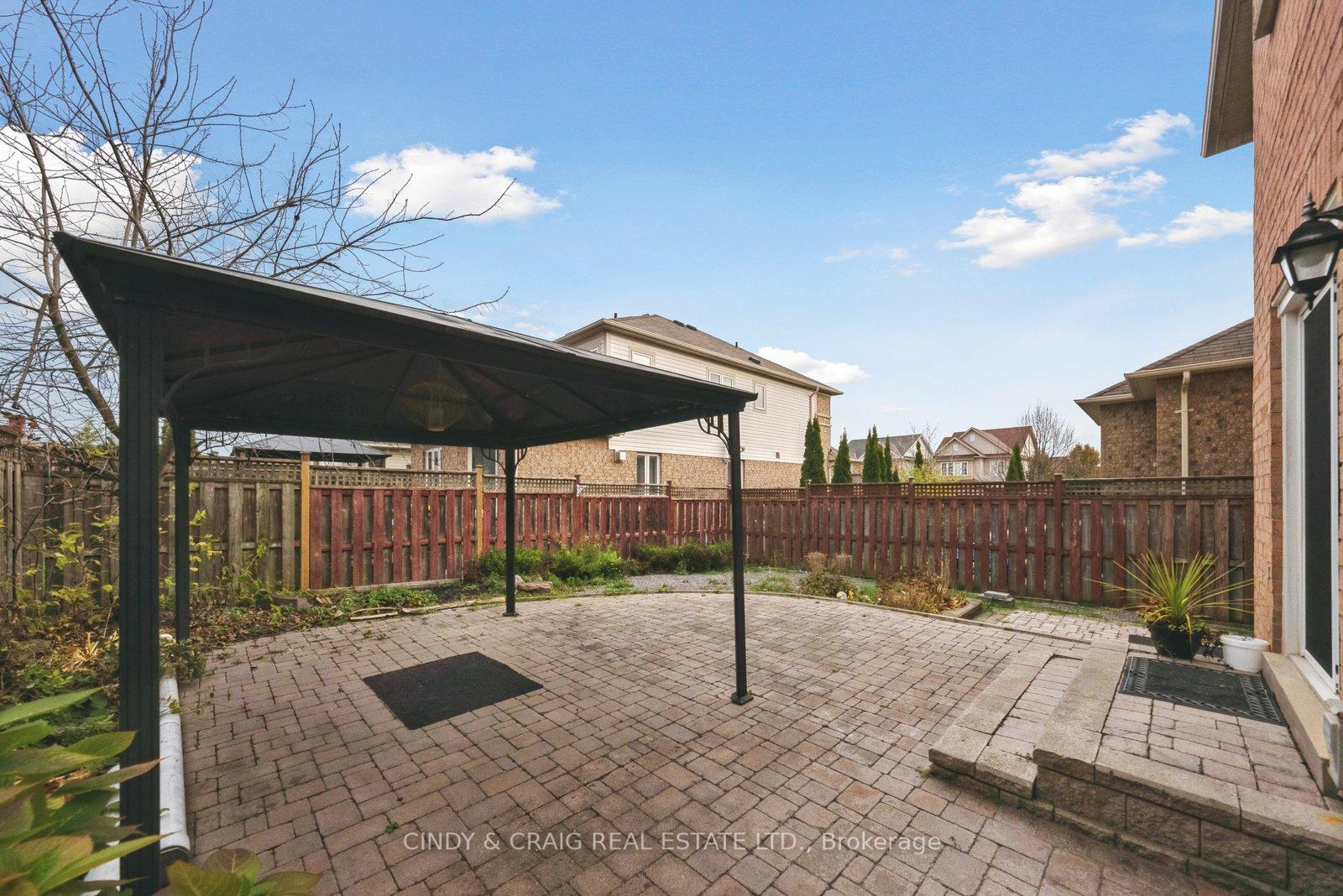 Photo 18 of 67 Rosswell Drive, Clarington, Courtice — HOMEH