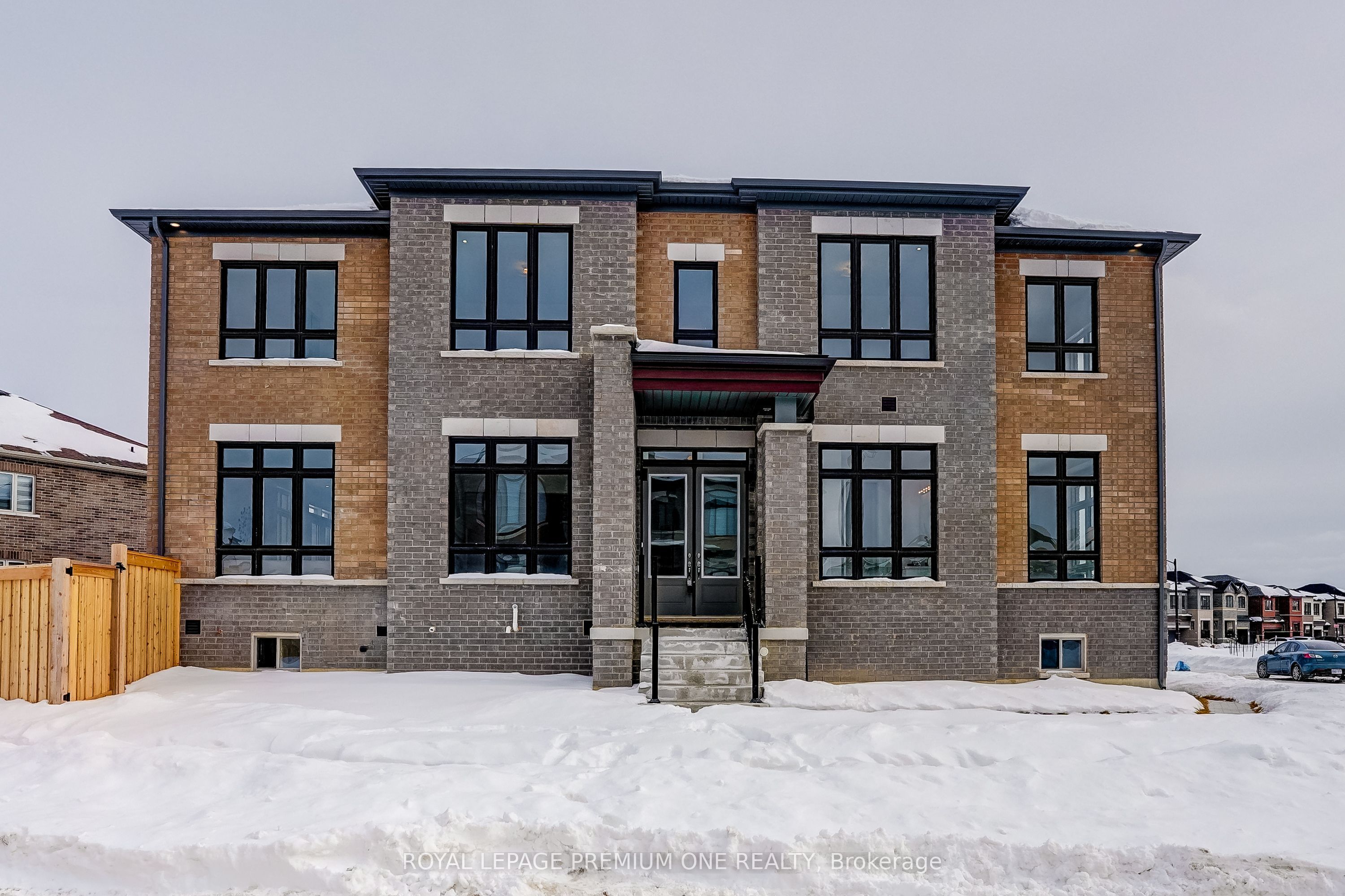 Photo 2 of 830 Apple Terrace, Milton, Cobban — HOMEH