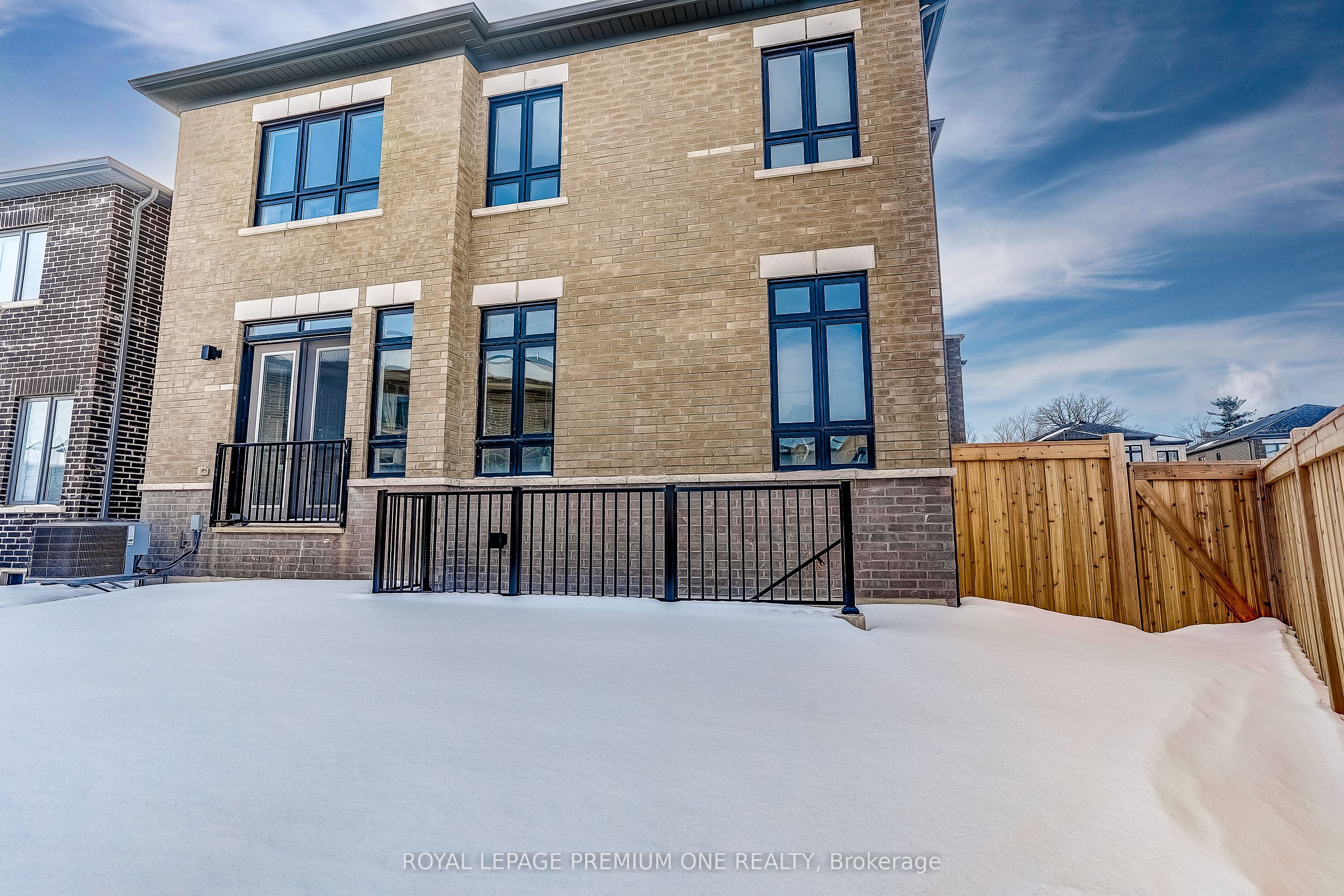 Photo 53 of 830 Apple Terrace, Milton, Cobban — HOMEH