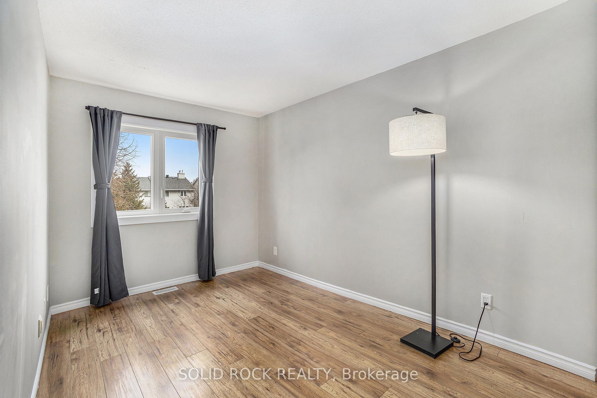 Photo 13 of 81 Royal Field Crescent, Ottawa, Barrhaven - Longfields — HOMEH