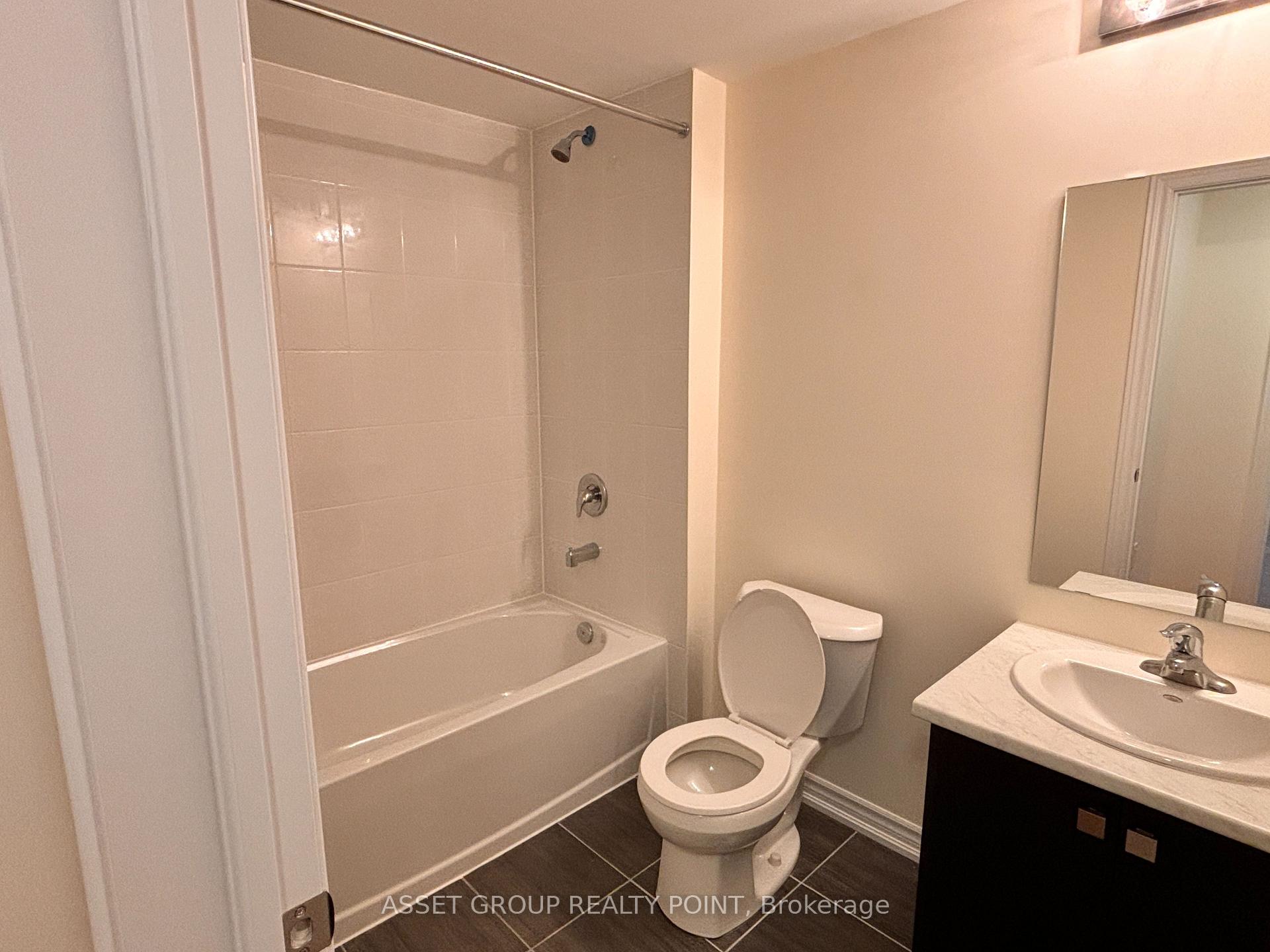 Photo 5 of 17 Durham Avenue, Barrie, Rural Barrie Southeast — HOMEH