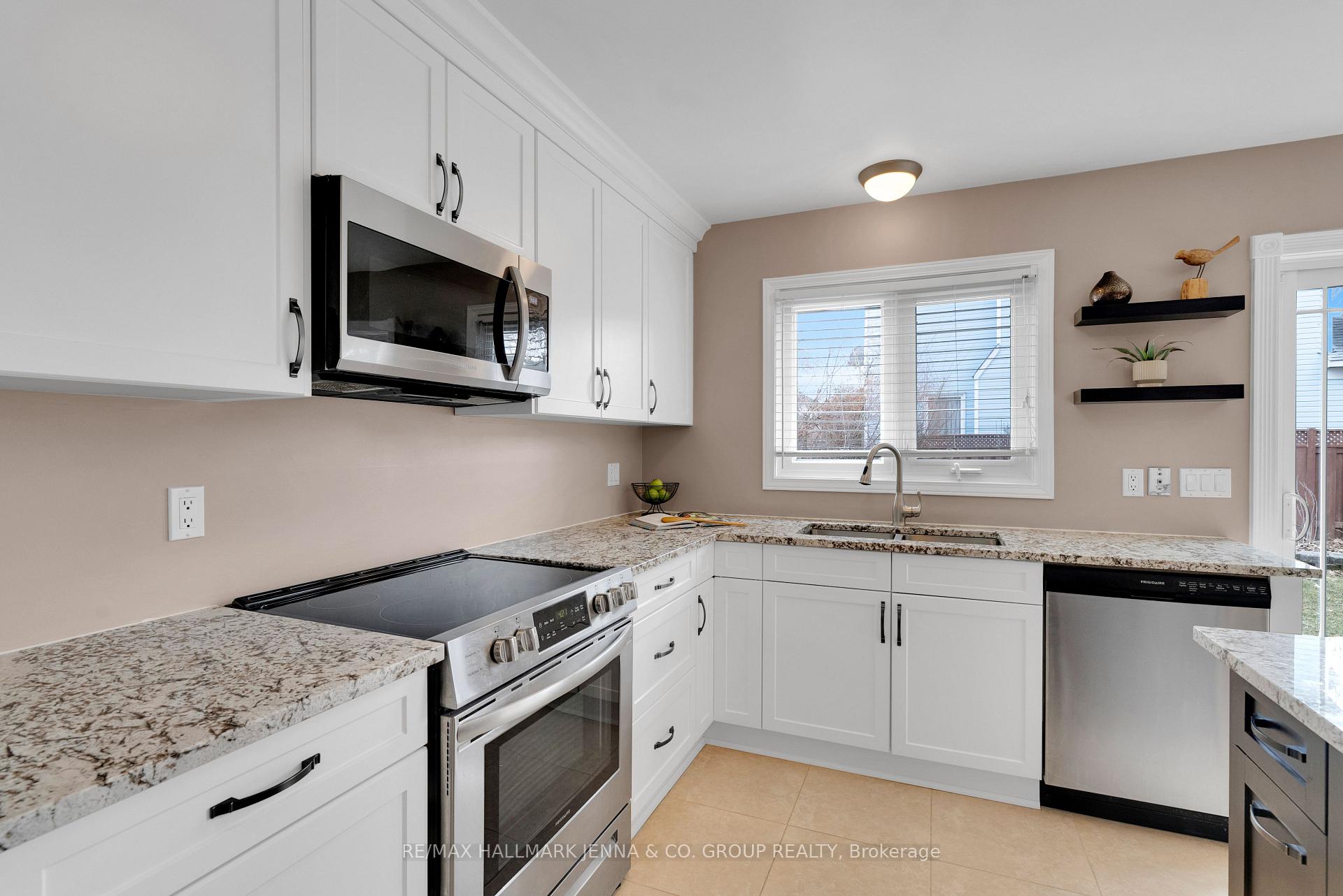 Photo 19 of 1 Hennepin Street, Ottawa, Barrhaven - Cedargrove/Fraserdale — HOMEH