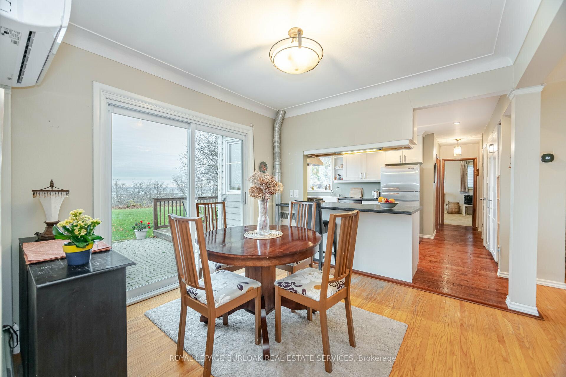 Photo 10 of 805 Ridge Road, Hamilton, Rural Stoney Creek — HOMEH
