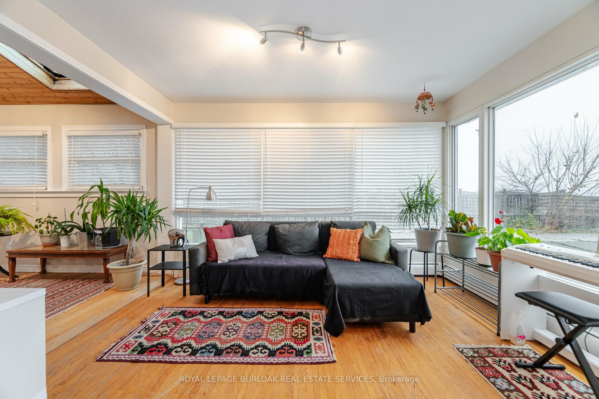Photo 12 of 805 Ridge Road, Hamilton, Rural Stoney Creek — HOMEH
