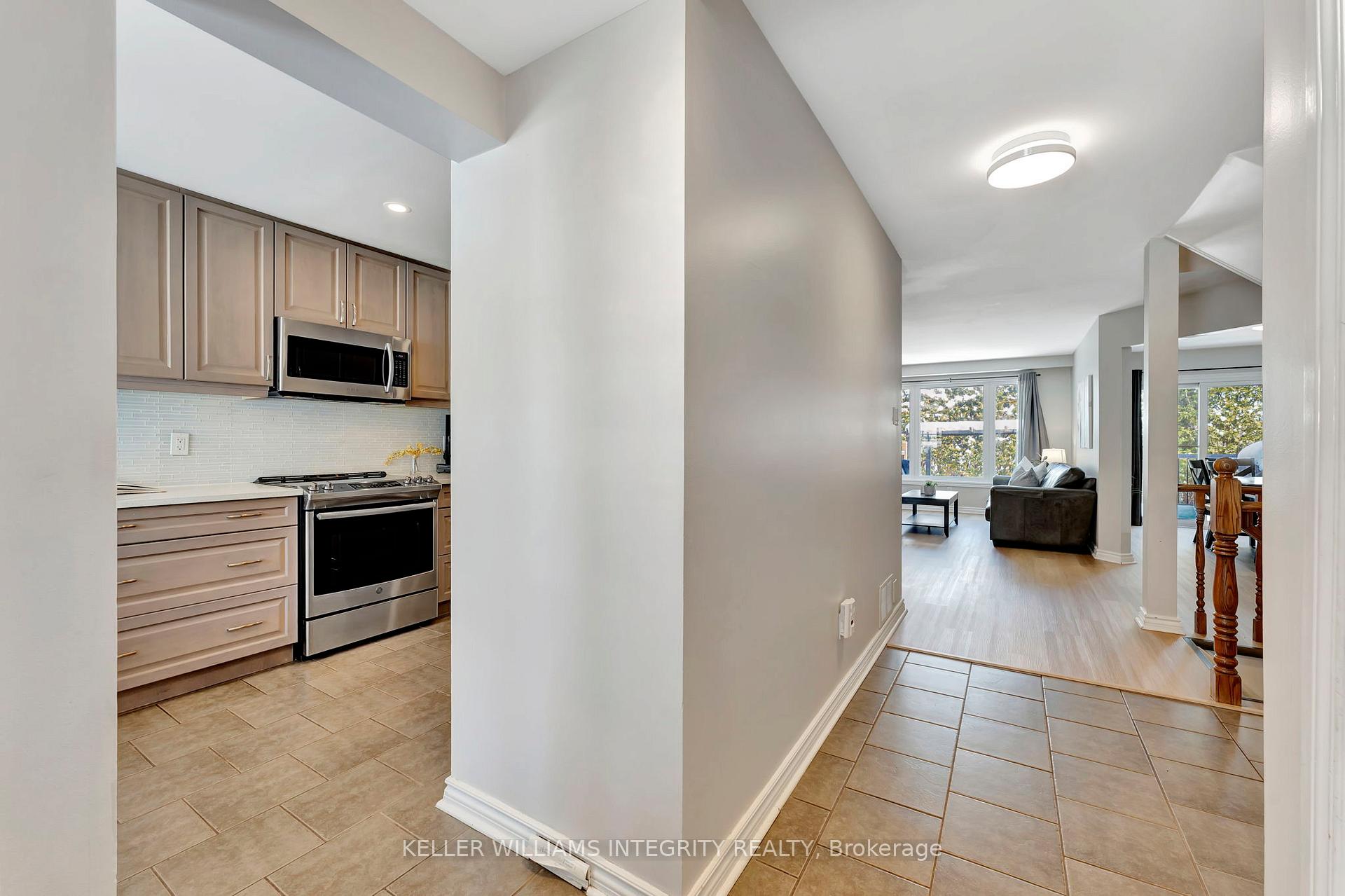 Photo 5 of 99 Holitman Drive, Ottawa, Barrhaven - Knollsbrook — HOMEH