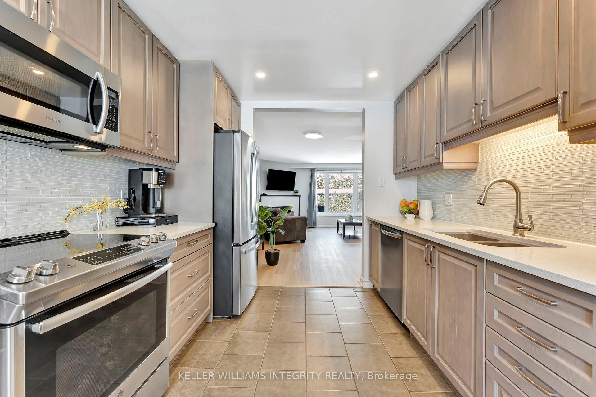 Photo 8 of 99 Holitman Drive, Ottawa, Barrhaven - Knollsbrook — HOMEH