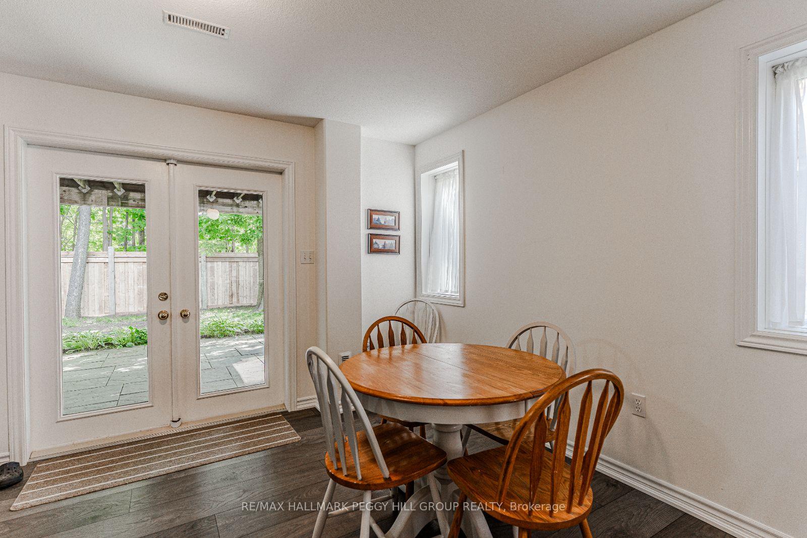 Photo 11 of 5 Hogan Court, Barrie, East Bayfield — HOMEH