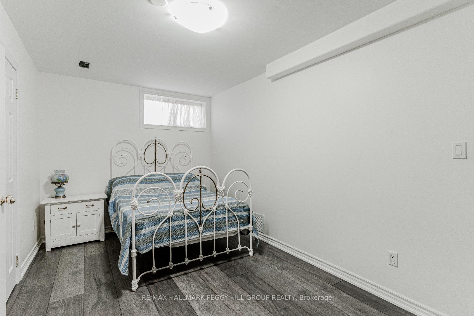 Photo 13 of 5 Hogan Court, Barrie, East Bayfield — HOMEH
