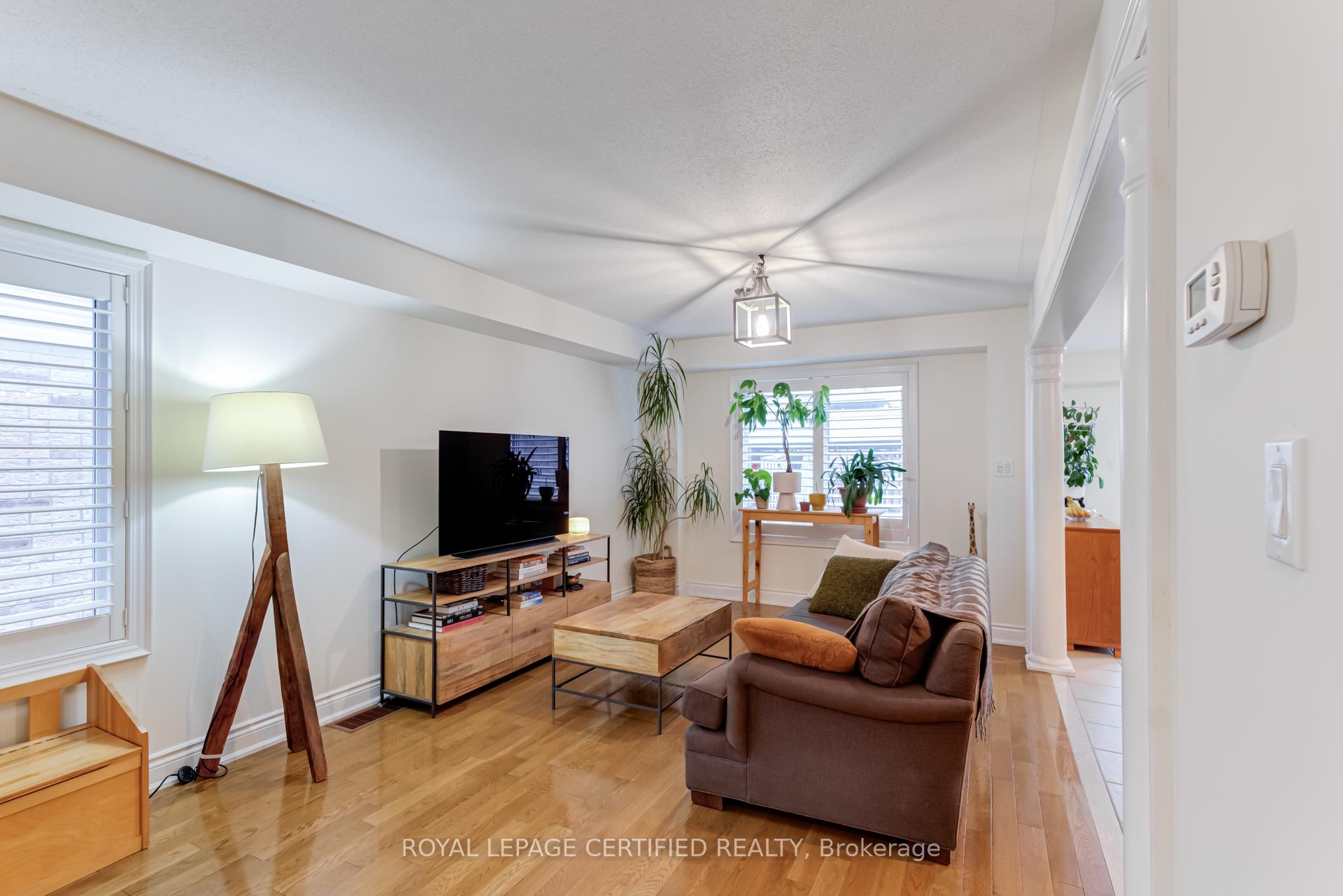 Photo 7 of 141 Madden Place, Clarington, Bowmanville — HOMEH