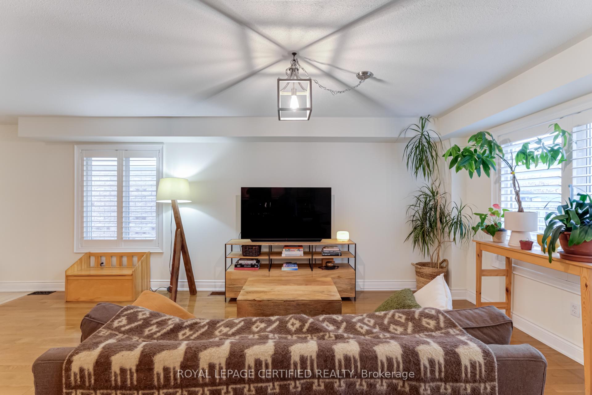 Photo 9 of 141 Madden Place, Clarington, Bowmanville — HOMEH