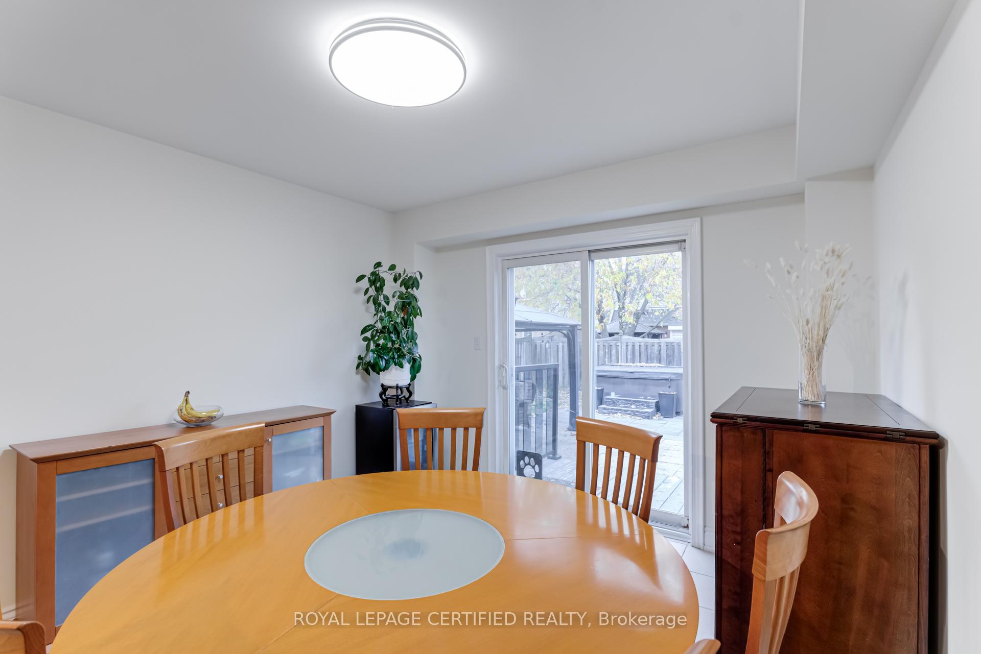 Photo 15 of 141 Madden Place, Clarington, Bowmanville — HOMEH