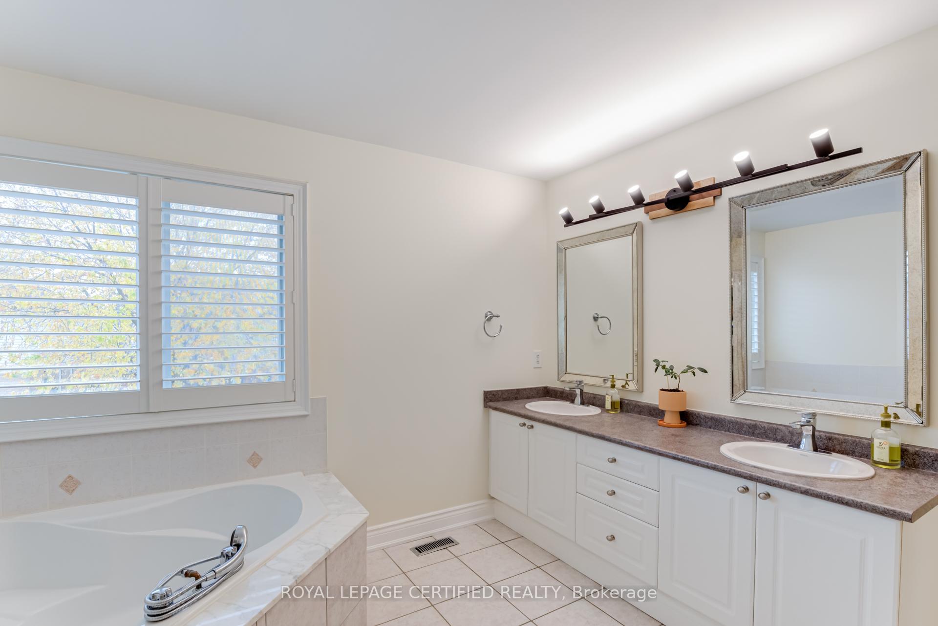 Photo 33 of 141 Madden Place, Clarington, Bowmanville — HOMEH