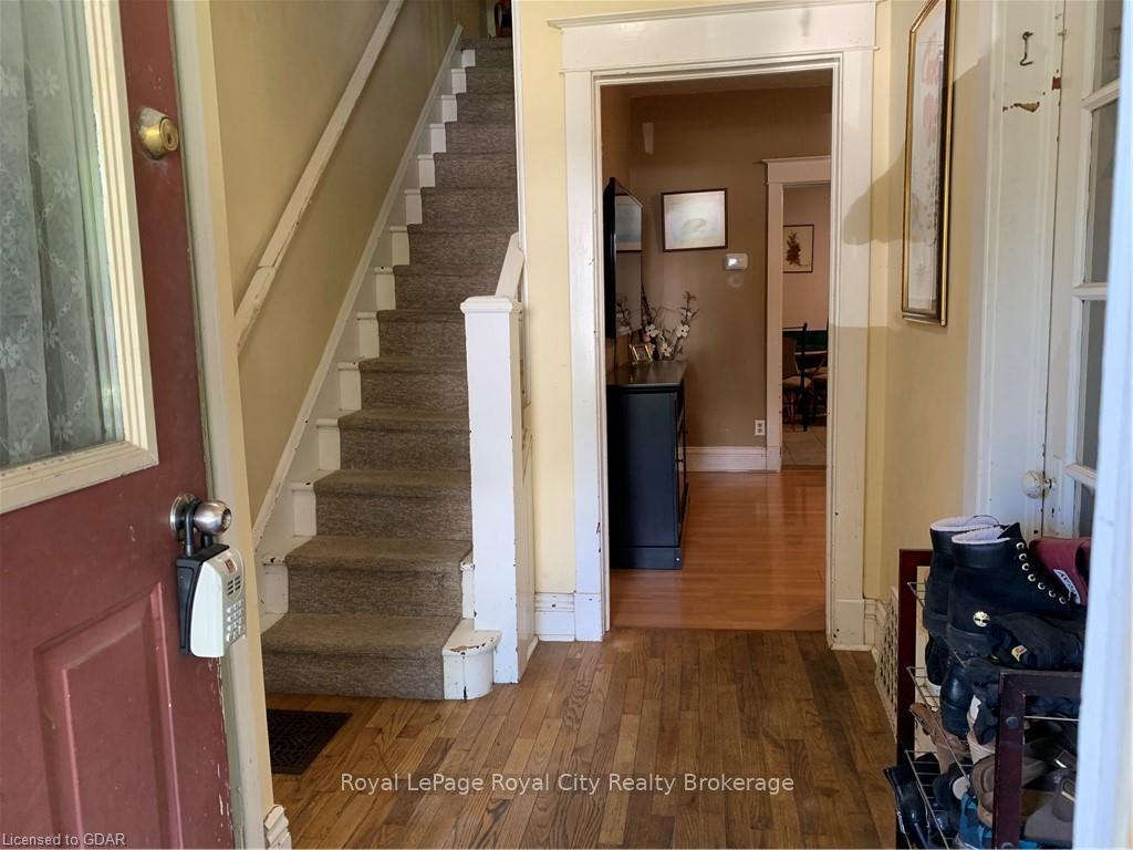 Photo 4 of 112 Bagot Street, Guelph, Junction/Onward Willow — HOMEH