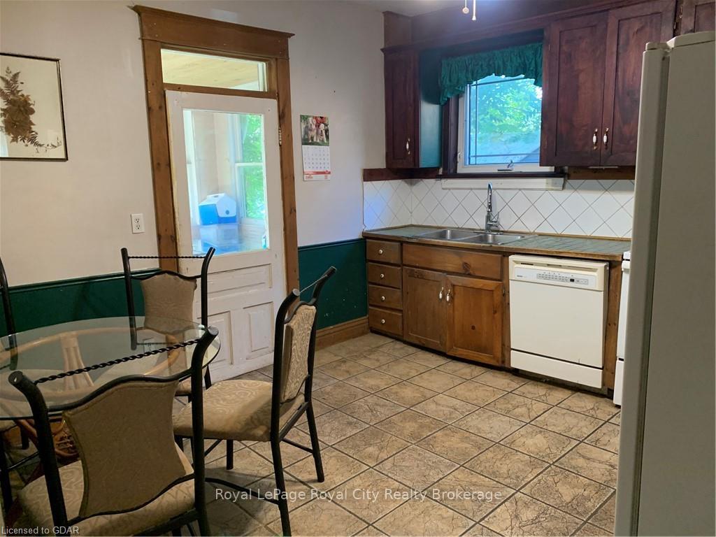 Photo 10 of 112 Bagot Street, Guelph, Junction/Onward Willow — HOMEH