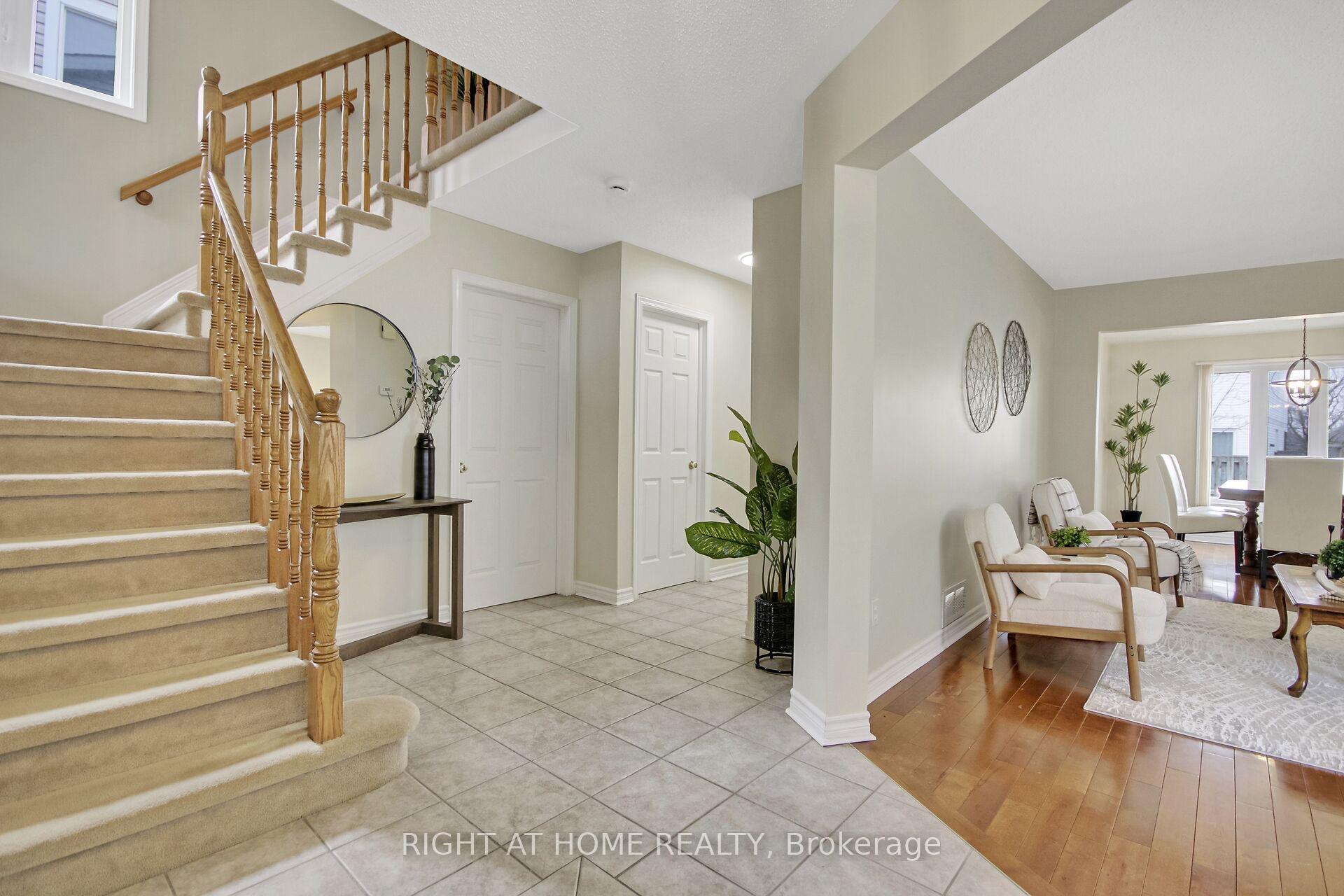 Photo 5 of 53 Armagh Way, Ottawa, Barrhaven - Longfields — HOMEH