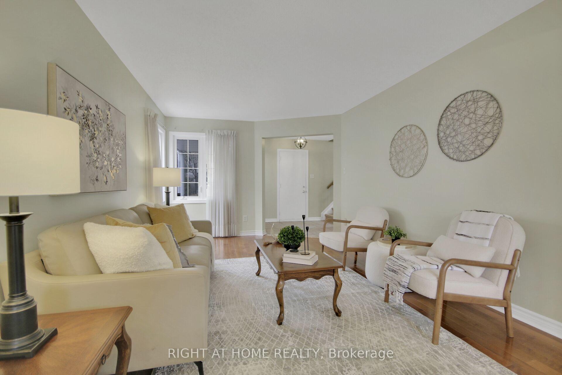 Photo 9 of 53 Armagh Way, Ottawa, Barrhaven - Longfields — HOMEH