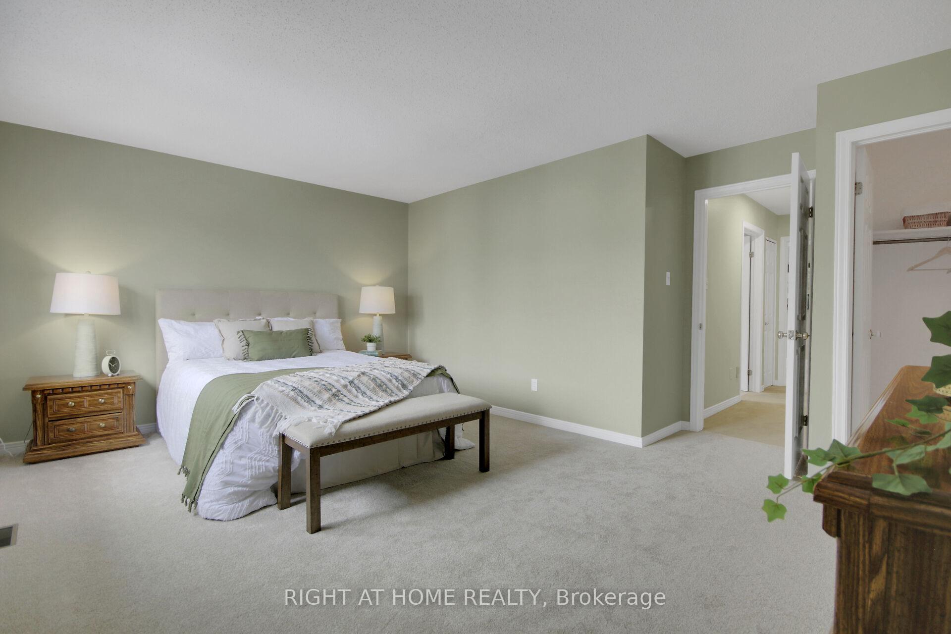 Photo 23 of 53 Armagh Way, Ottawa, Barrhaven - Longfields — HOMEH