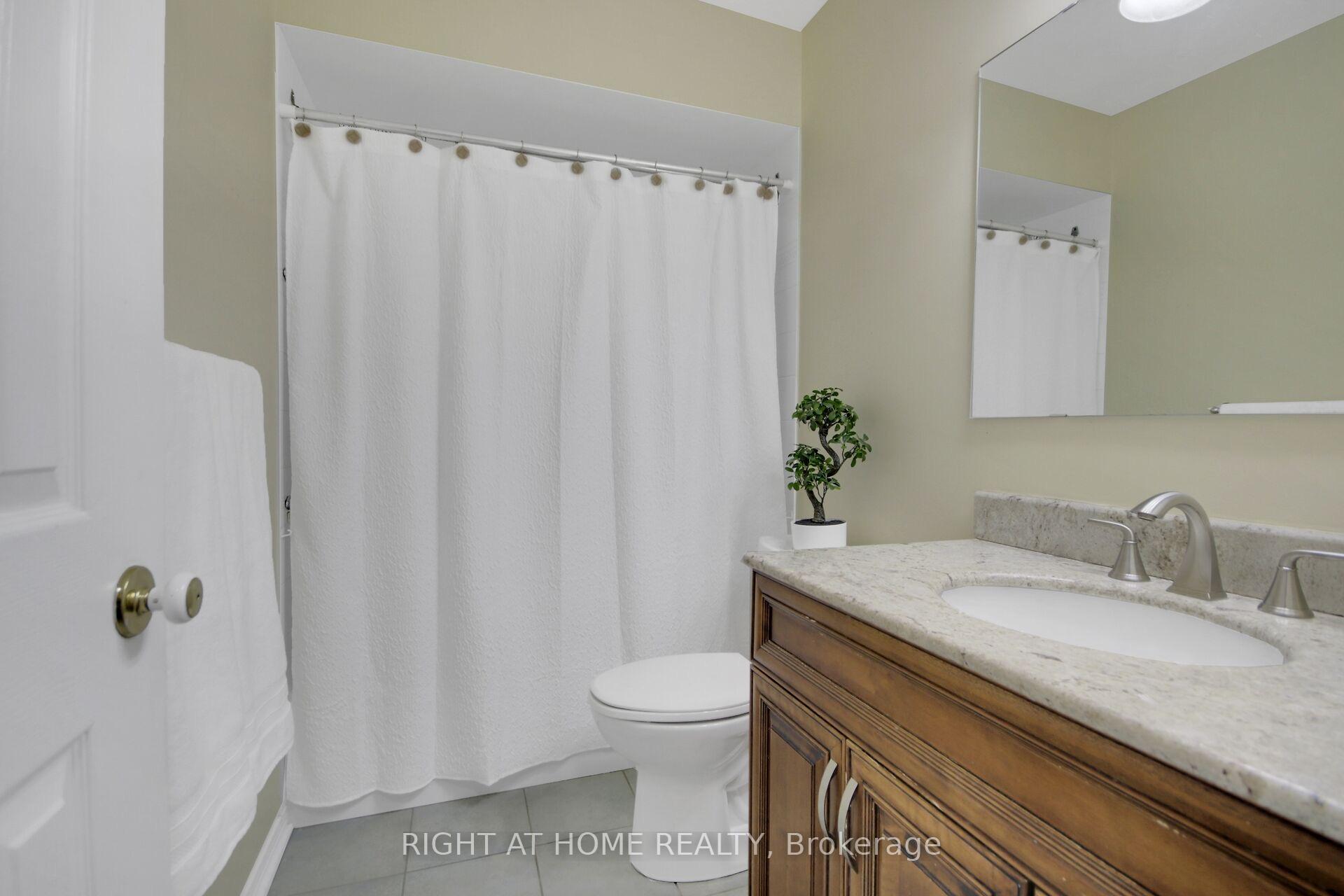 Photo 29 of 53 Armagh Way, Ottawa, Barrhaven - Longfields — HOMEH