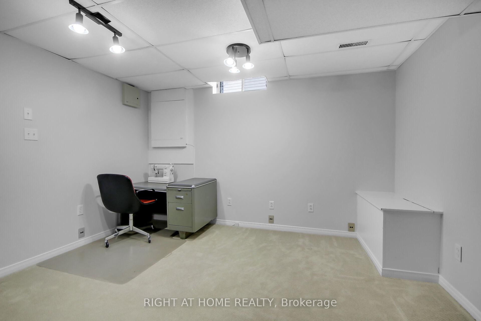 Photo 31 of 53 Armagh Way, Ottawa, Barrhaven - Longfields — HOMEH