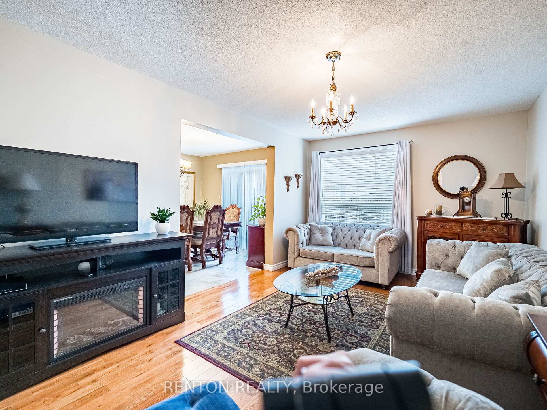 Photo 7 of 124 Rosebury Way, Hamilton, Mount Hope — HOMEH