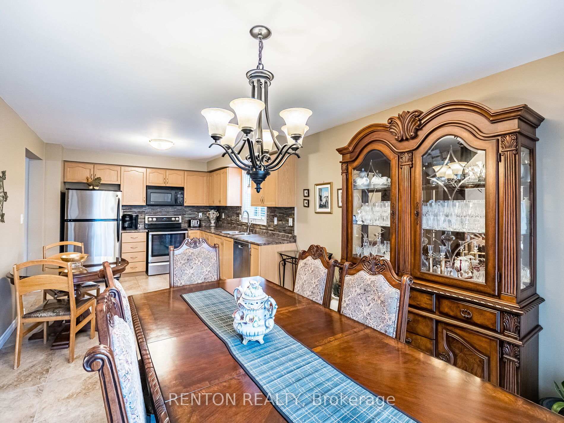 Photo 11 of 124 Rosebury Way, Hamilton, Mount Hope — HOMEH