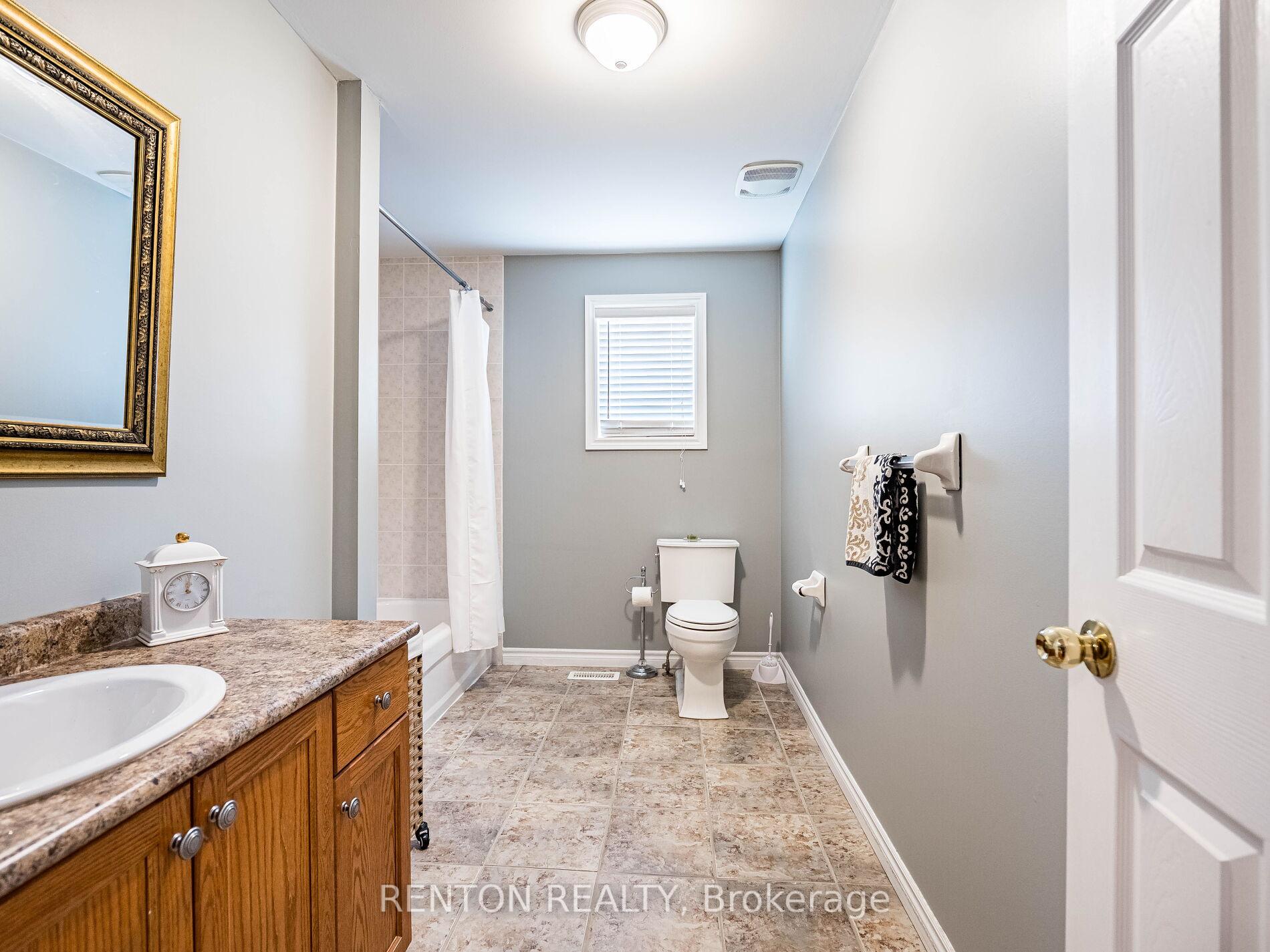 Photo 21 of 124 Rosebury Way, Hamilton, Mount Hope — HOMEH