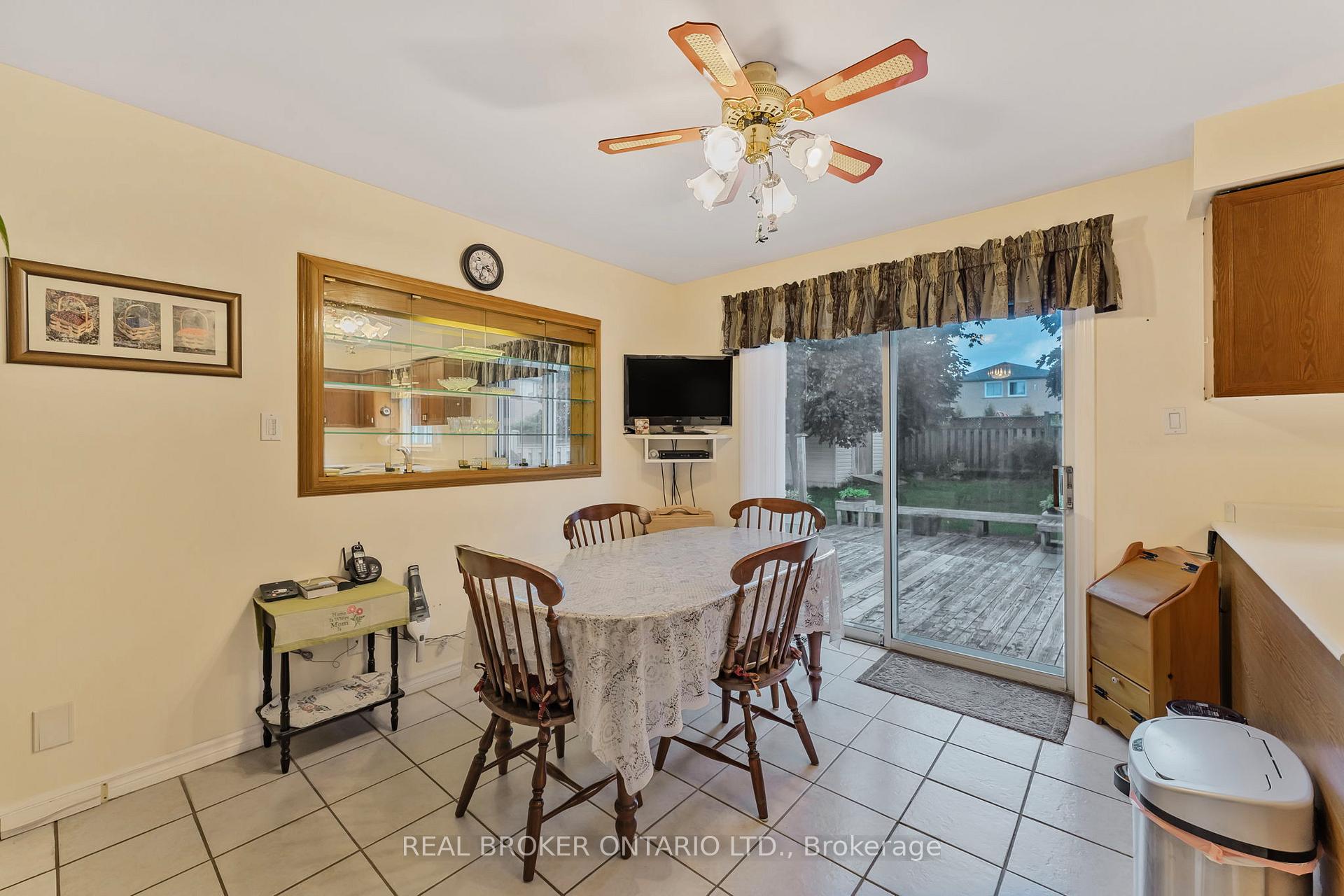Photo 14 of 3 Wiseman Court, Barrie, Northwest — HOMEH
