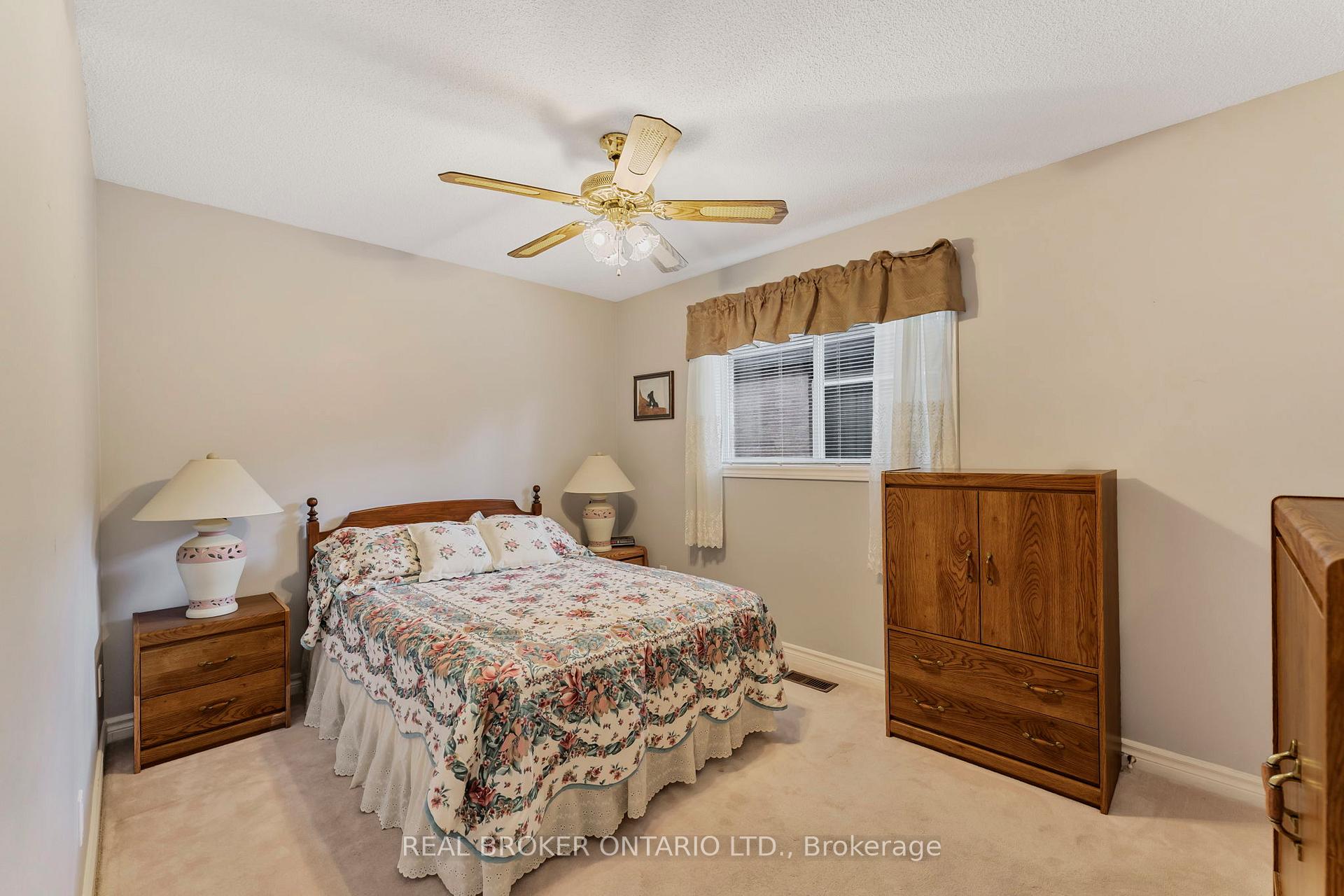 Photo 20 of 3 Wiseman Court, Barrie, Northwest — HOMEH